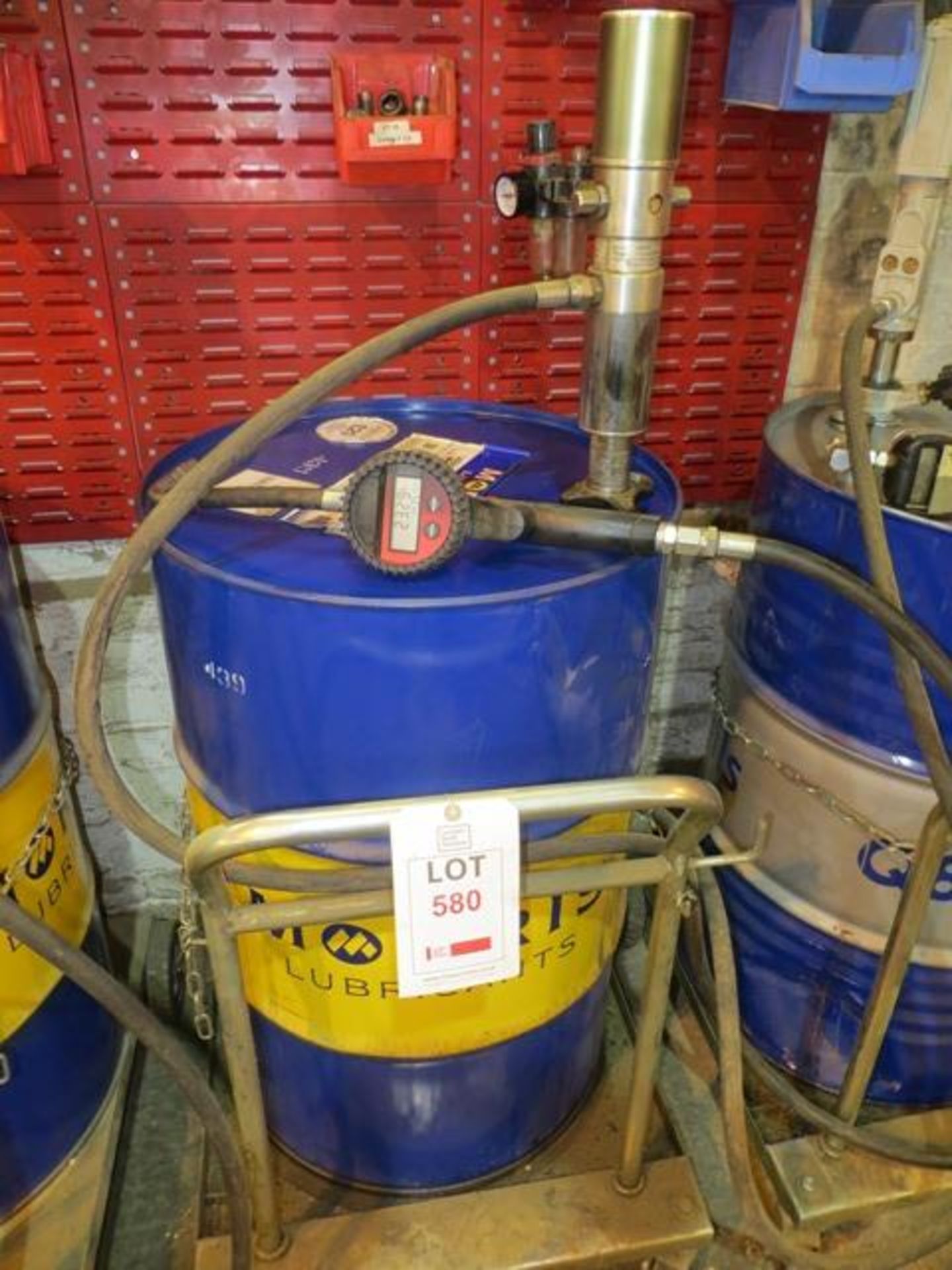 Mobile oil drum dispensing system c/w LU meter, pneumatic pump & battery operated digital