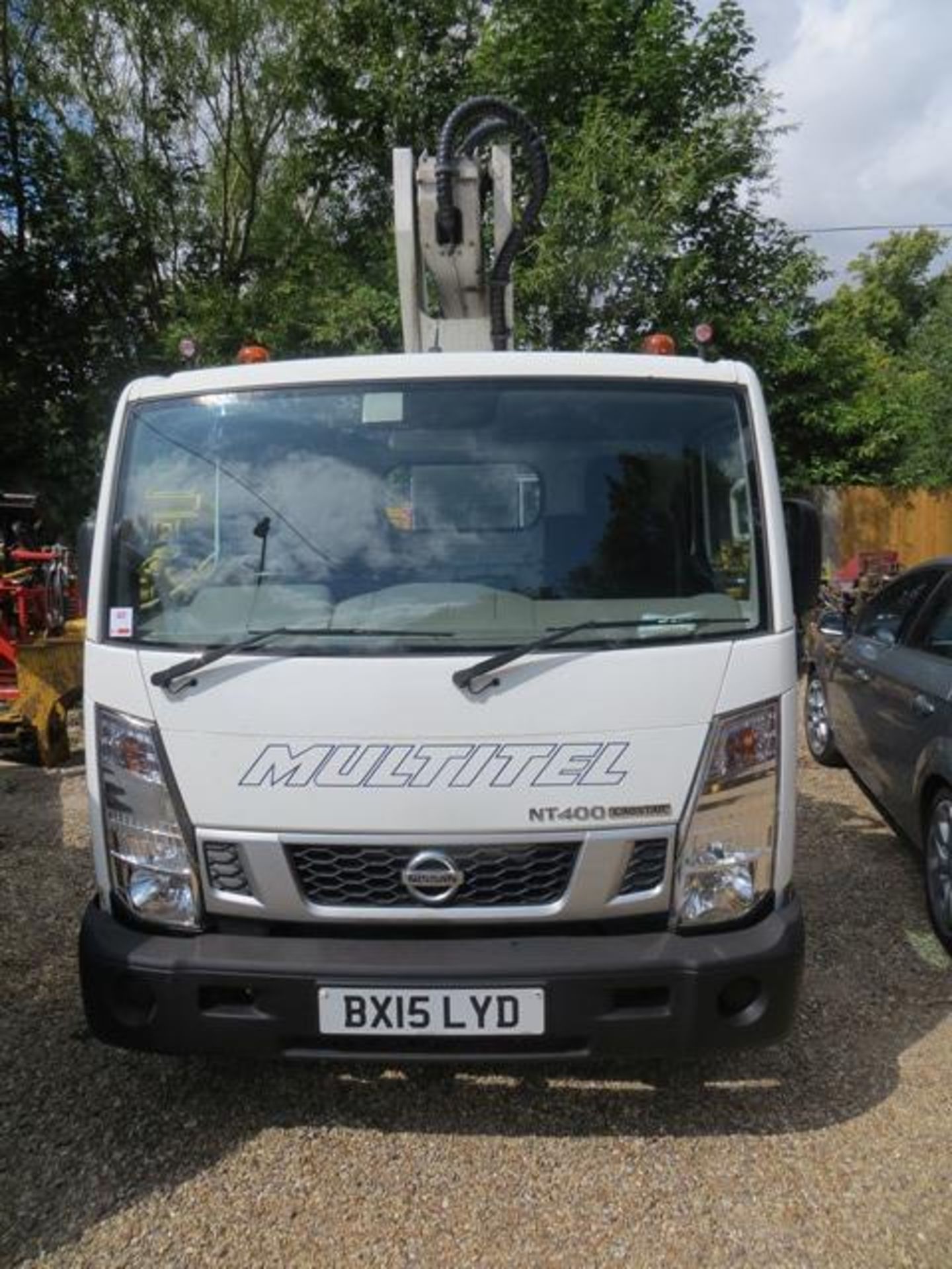 Nissan NT400 Cabstar 35.12 LWB diesel flat bed lorry, Reg No BX15 LYD, 2488cc, DOR 05/05/2015, - Image 8 of 10