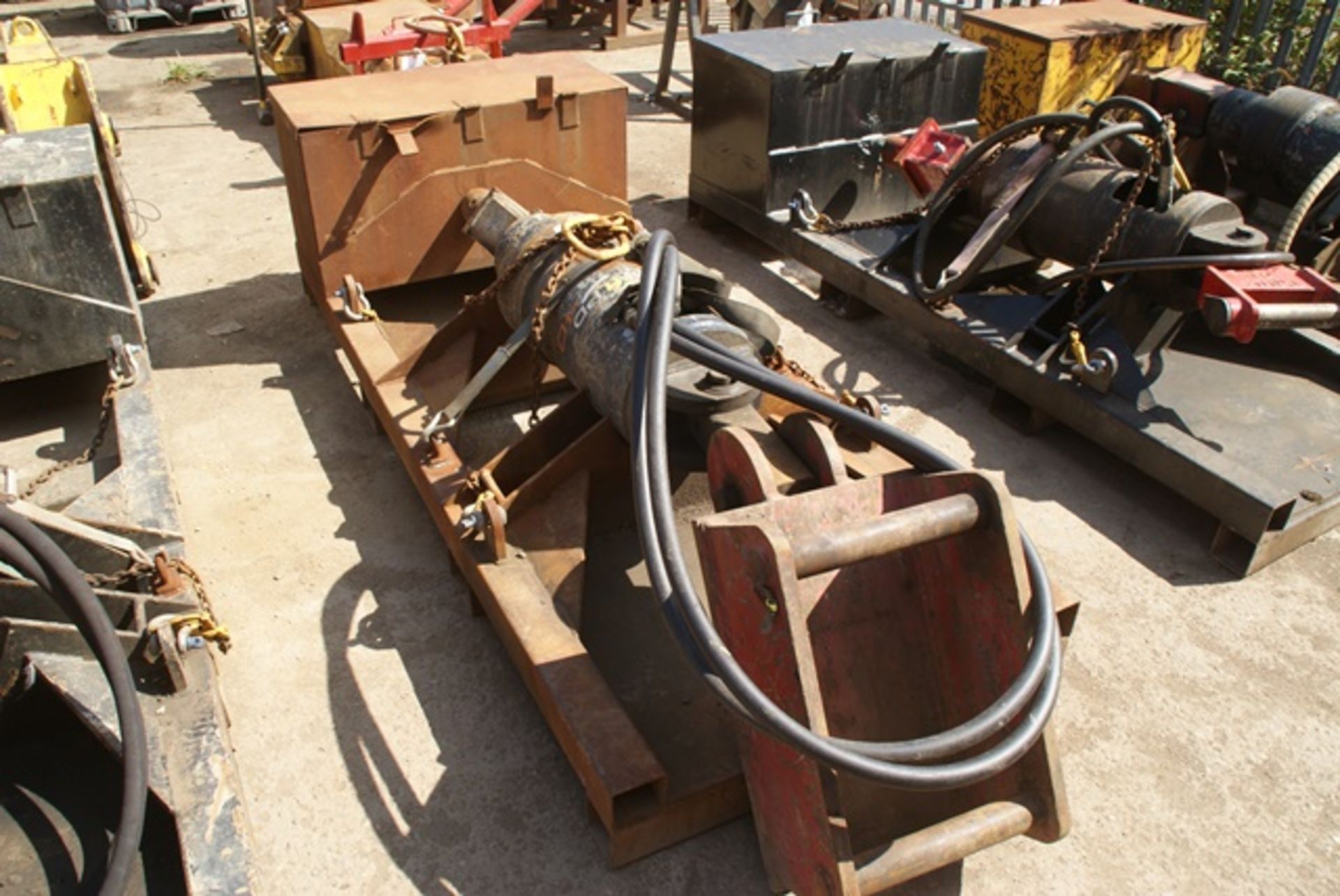 PD40-7 auger drive head 70mm hex c/w frame & toolbox Plant No TH04 s/n 0207102 *with certification - Image 2 of 4