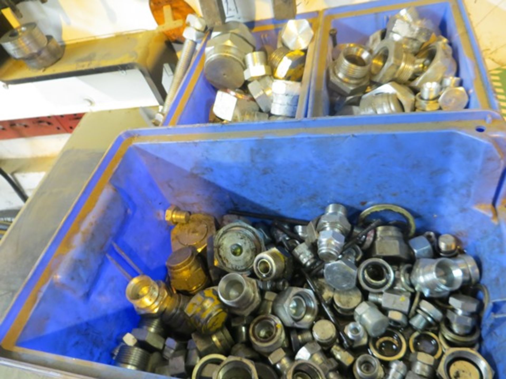 Quantity of hydraulic hoseing c/w various hydraulic fittings as lotted - Image 2 of 3