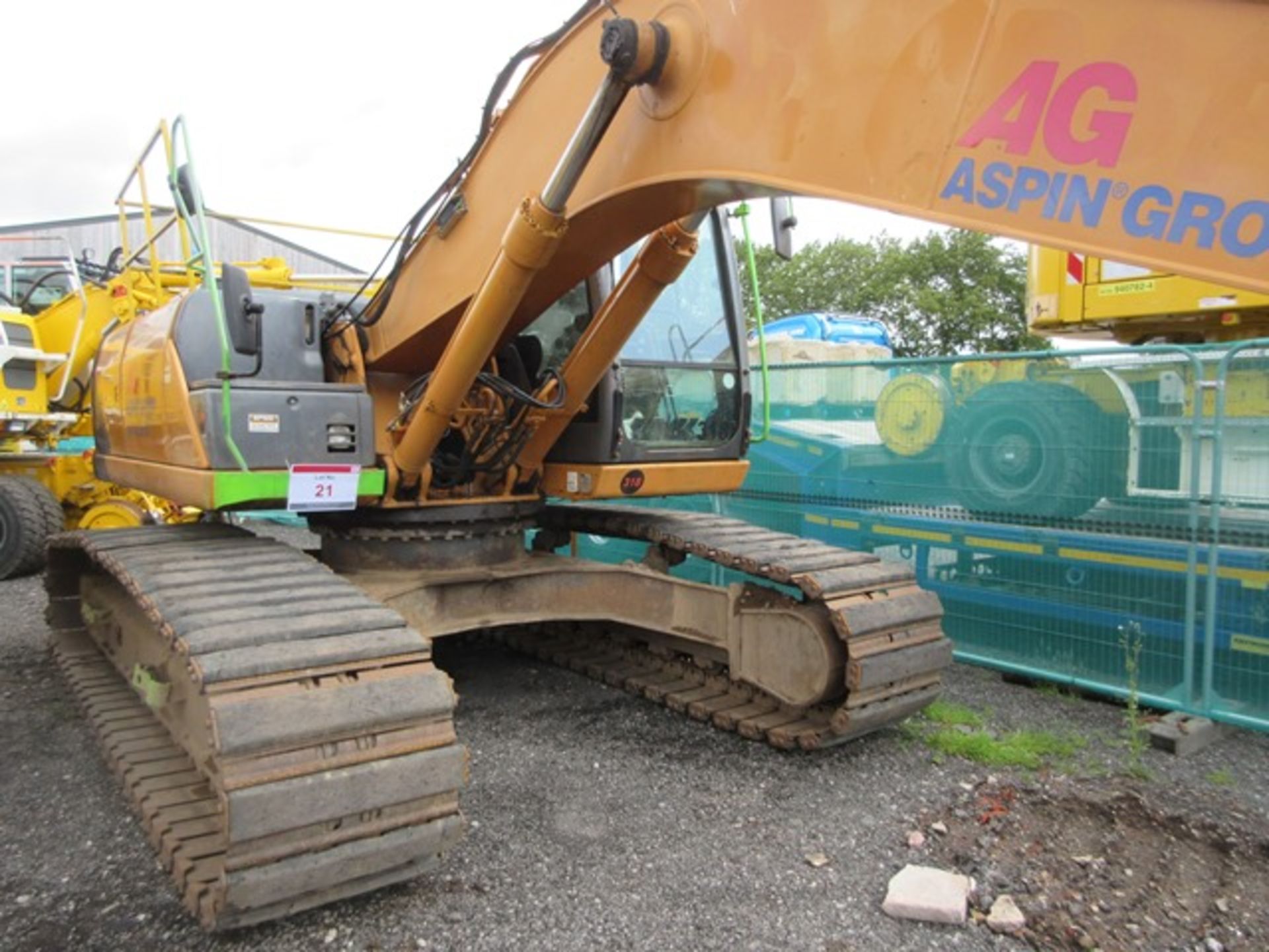Case CX240B tracked hydraulic excavator s/n DCH240R5N7EAM1155 (2007) running hours approx 7,990.