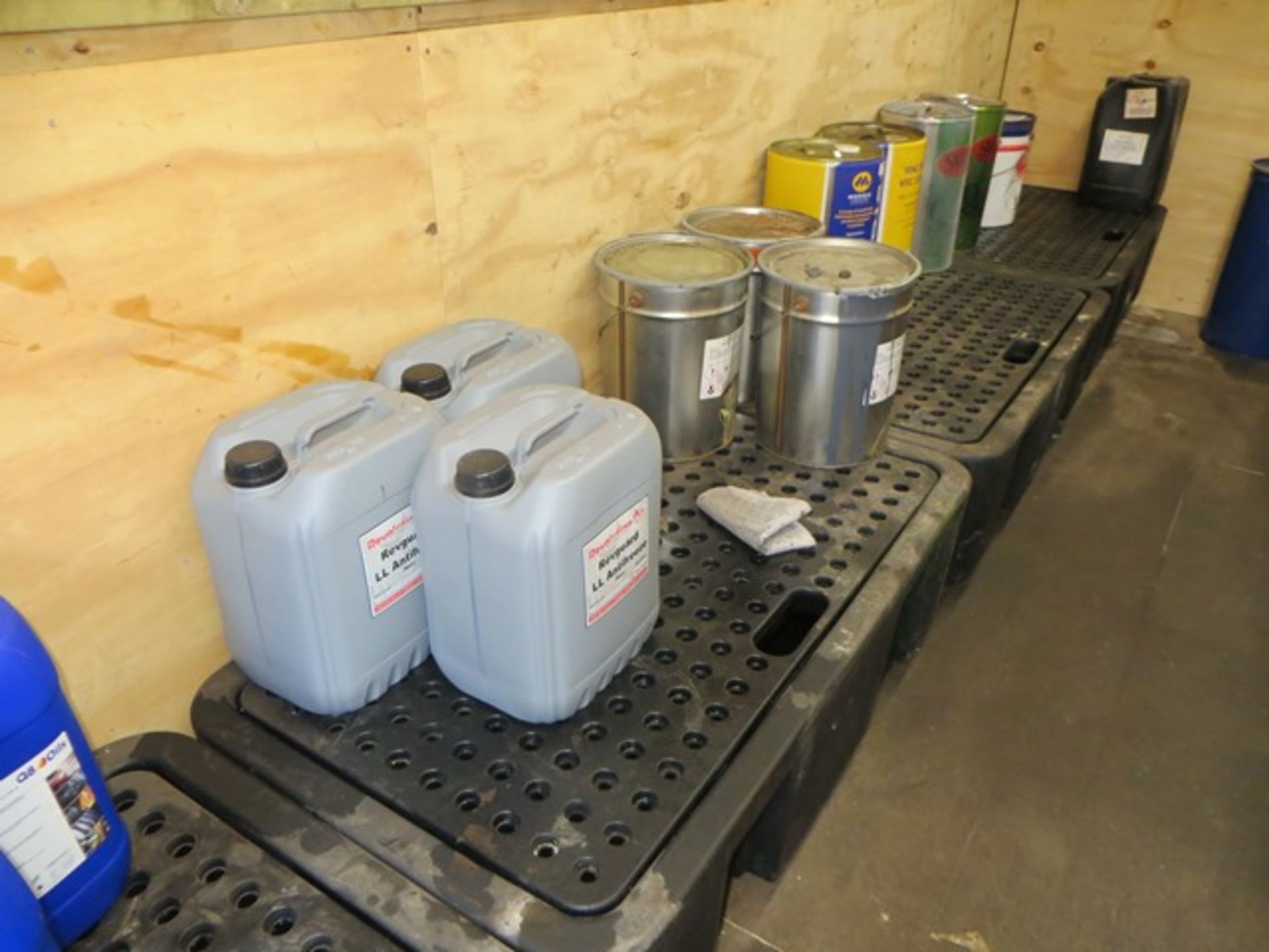 Contents of container to include unused oils & sprays complete with 8 bunded drip trays as lotted - Image 4 of 5