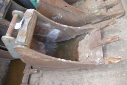 600mm digger bucket.