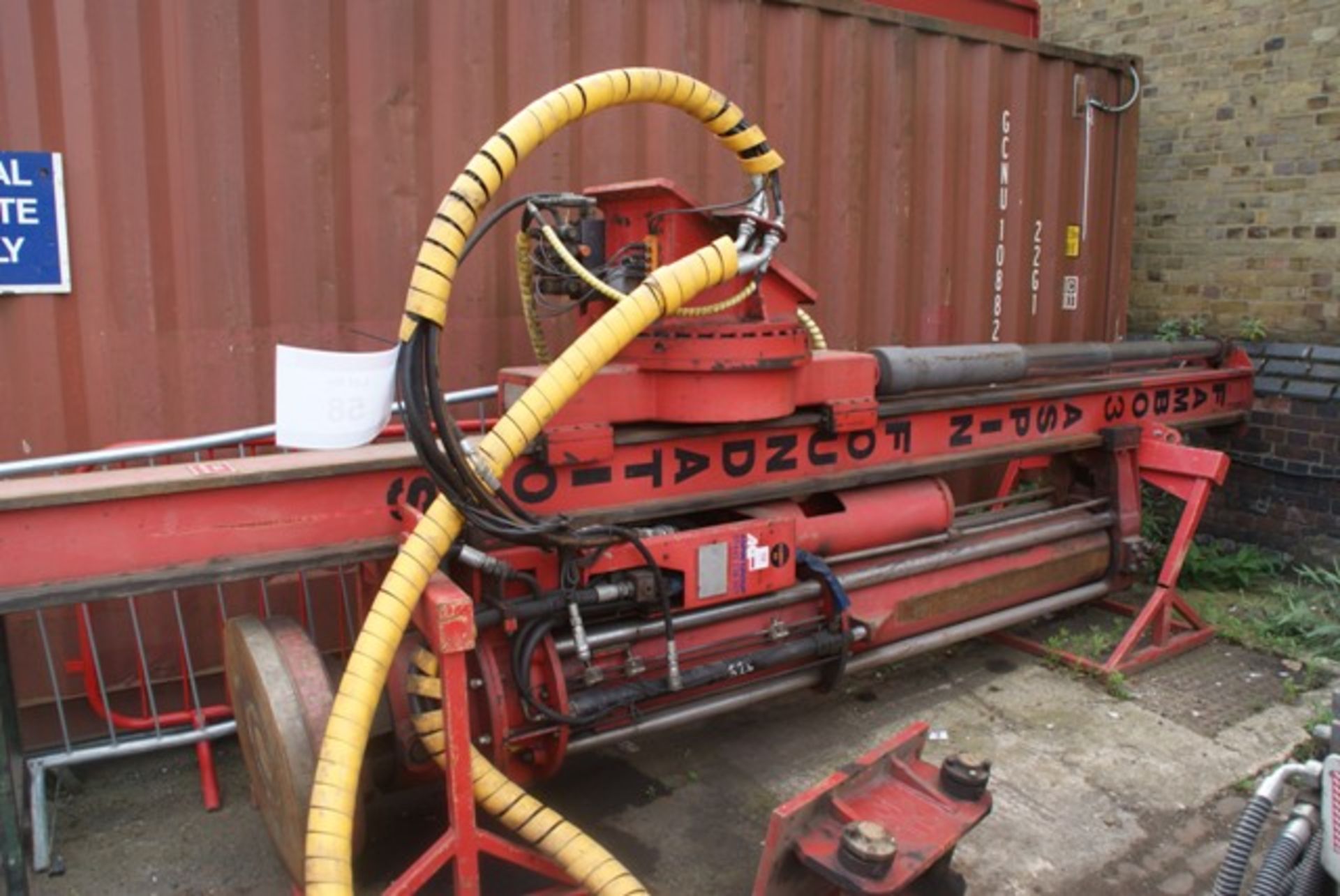 Fambo HR2750 hydraulic hammer with PR1100 leader s/n 124 (2010). Local Number FAMBO03 c/w control - Bild 2 aus 7