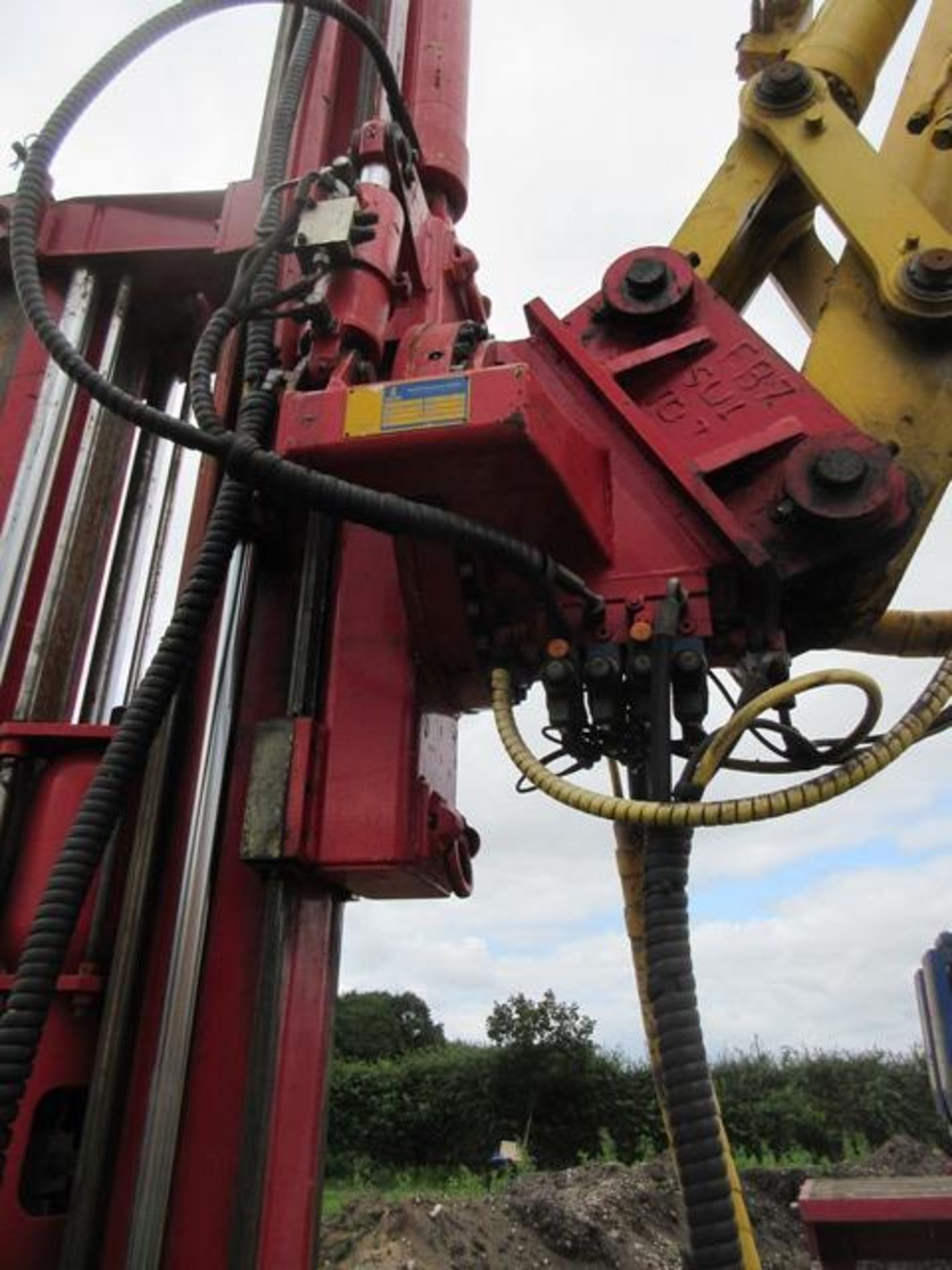 Fambo HR2750 hydraulic hammer with PR1100 leader s/n 227 (2015). Local Number FAMBO07 c/w control. - Image 5 of 8