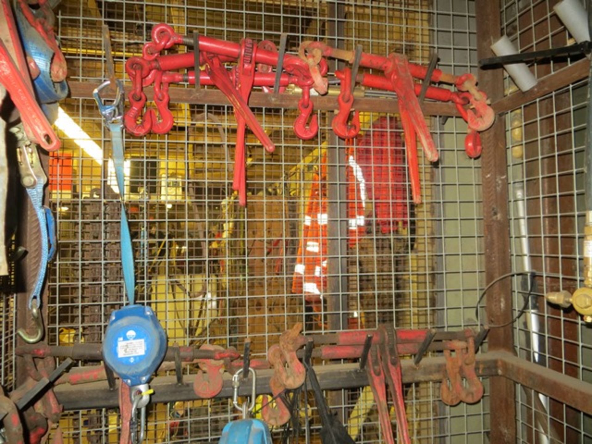 Contents of cage to include cutting torch with gauges, various chain tensioning ratchet straps, fall - Image 2 of 4