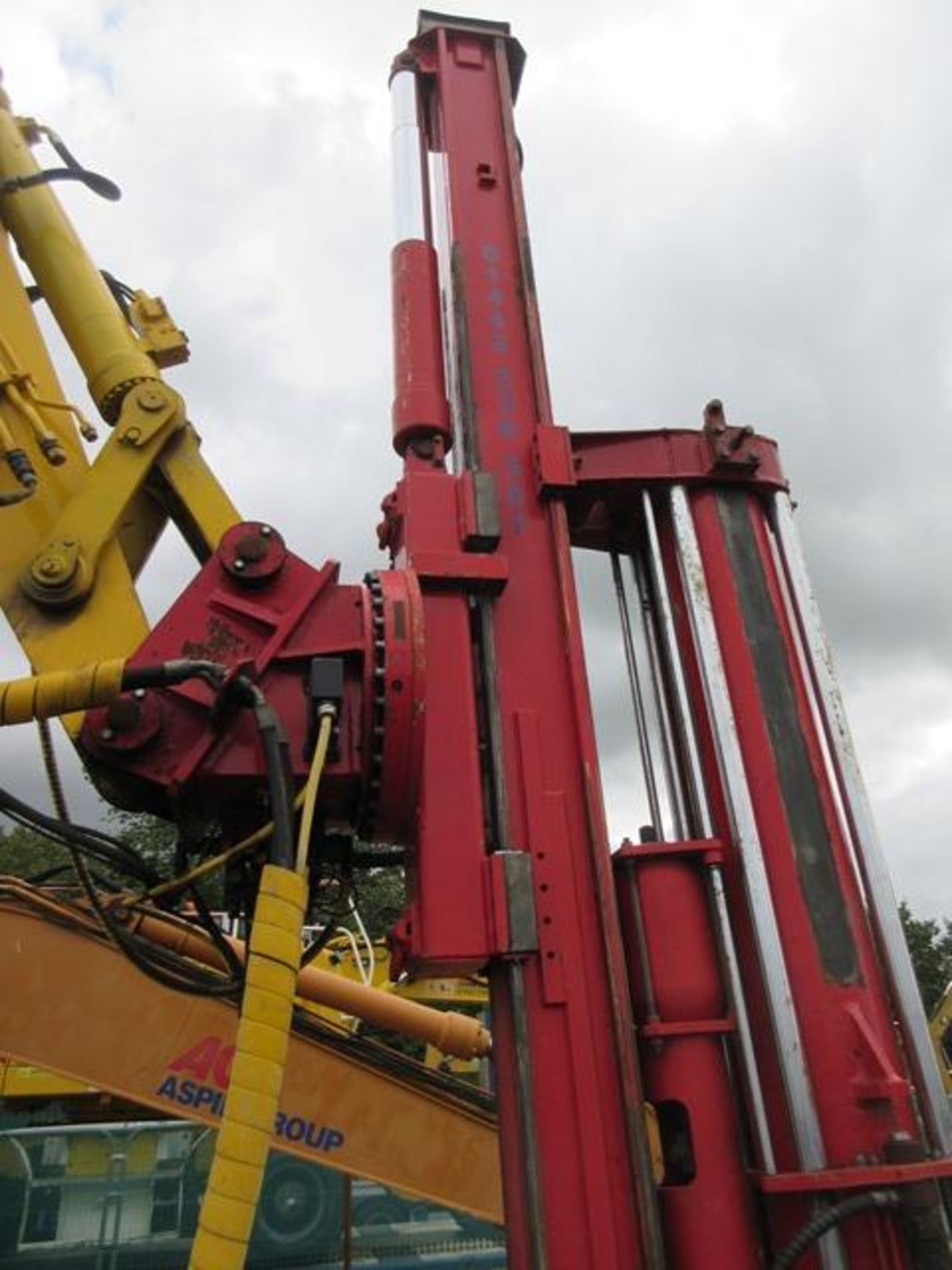 Fambo HR2750 hydraulic hammer with PR1100 leader s/n 227 (2015). Local Number FAMBO07 c/w control. - Image 4 of 8