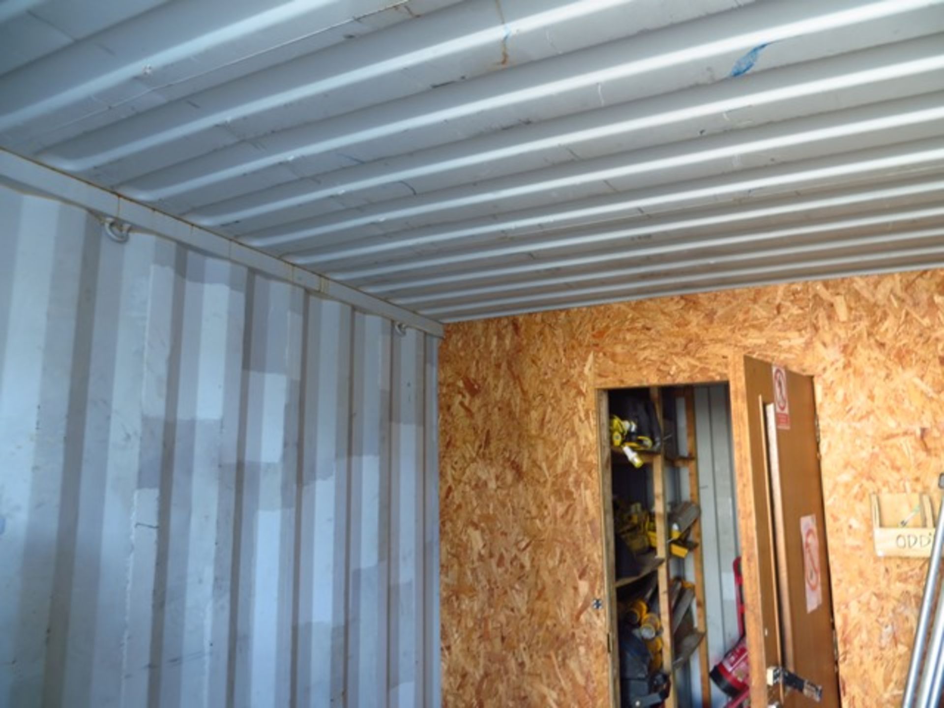 20' x 9' Steel Shipping Container excluding Contents *Note Collection Friday 11th October 2019 - Image 3 of 3