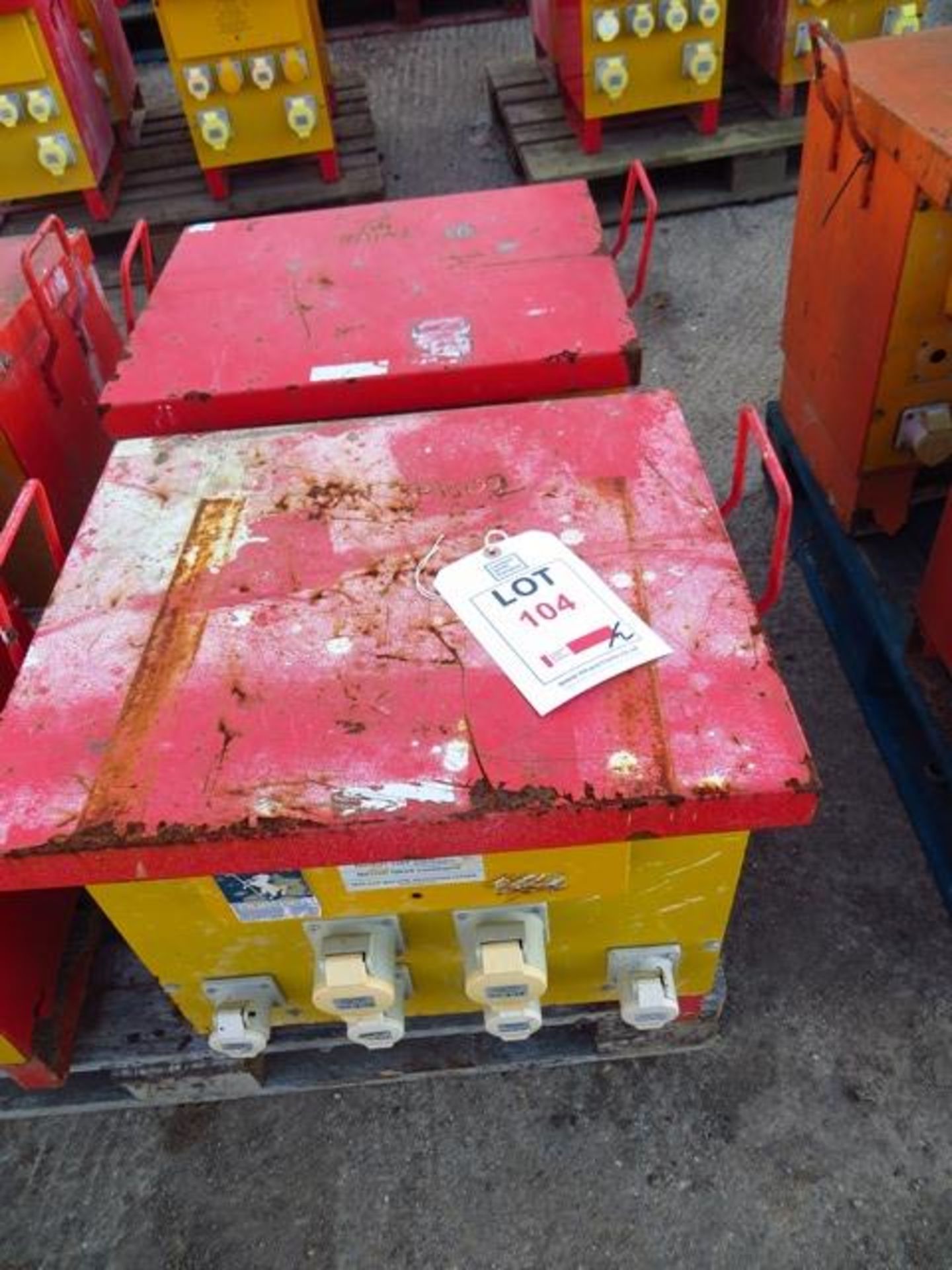 Two Electro-Wind Ltd 3 Phase 110v Transformers input 400v 3 Phase Output 110v 3 Phase Star to - Image 2 of 2