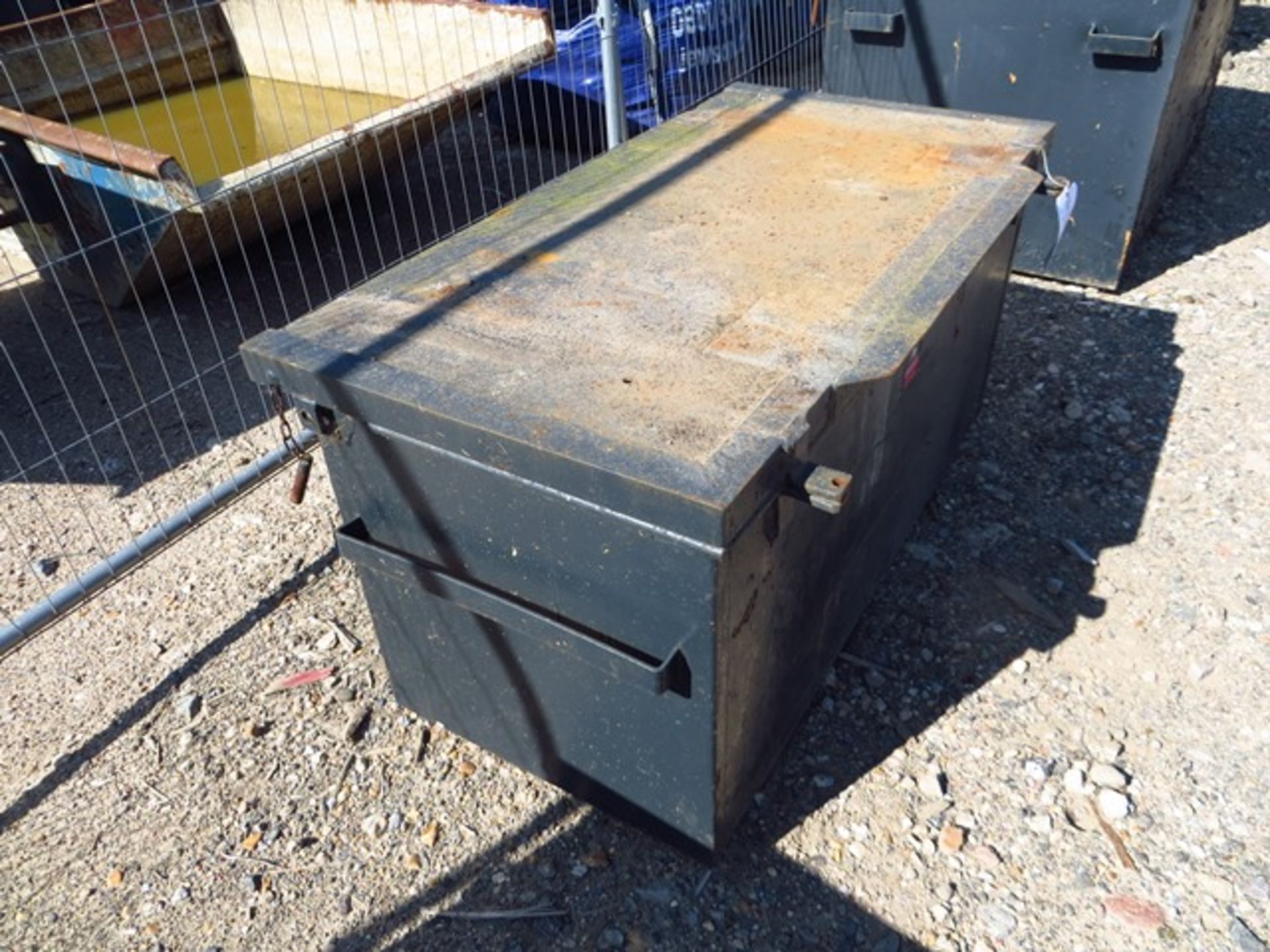 Steel Site Tool Chest L 1300mm x W 700mm x H 660mm No Key - Image 2 of 2