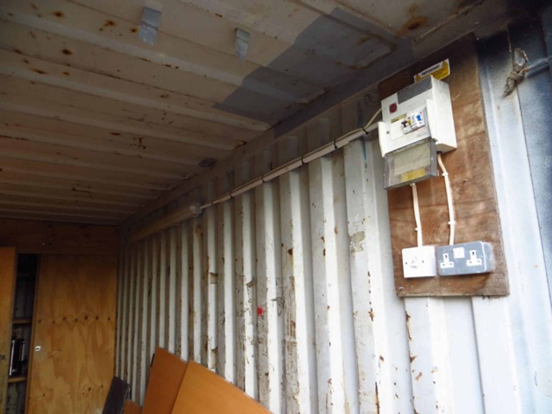 20' x 9' Steel Shipping Container - Image 5 of 5