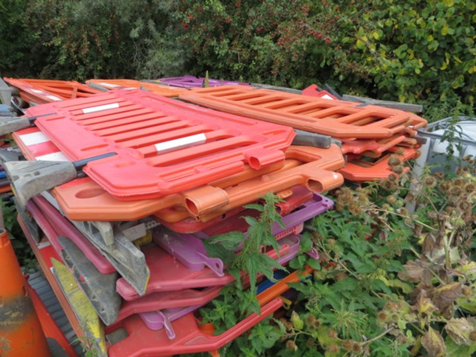 Approx 70 Plastic Crowd Control Barrier Fence as Lotted H 1800mm x W 1100mm - Image 2 of 2