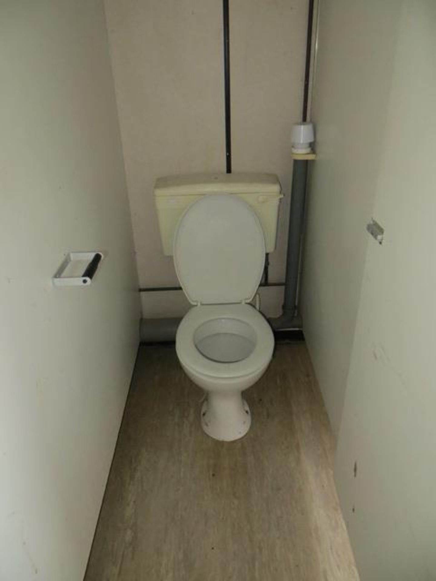 13' x 9' Steel Container Split WC 2 Cubicles & 2 Urinals c/w Separate Ladies Toilet Cubicle - Image 6 of 7