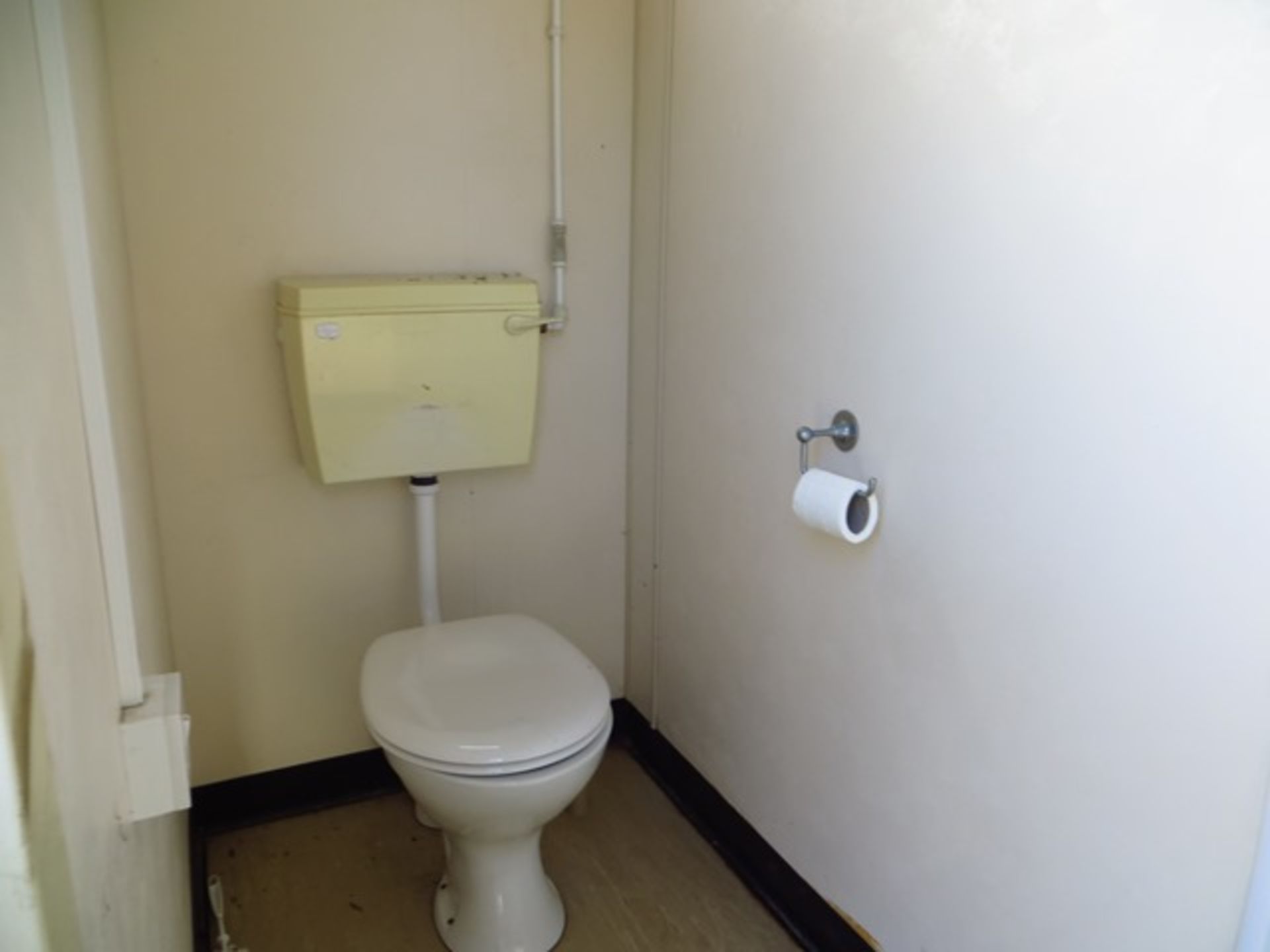 18' x 9' Jackleg Steel Container Split WC 3 Cubicles & 3 Urinals c/w Separate ladies Toilet Cubicle - Image 2 of 3