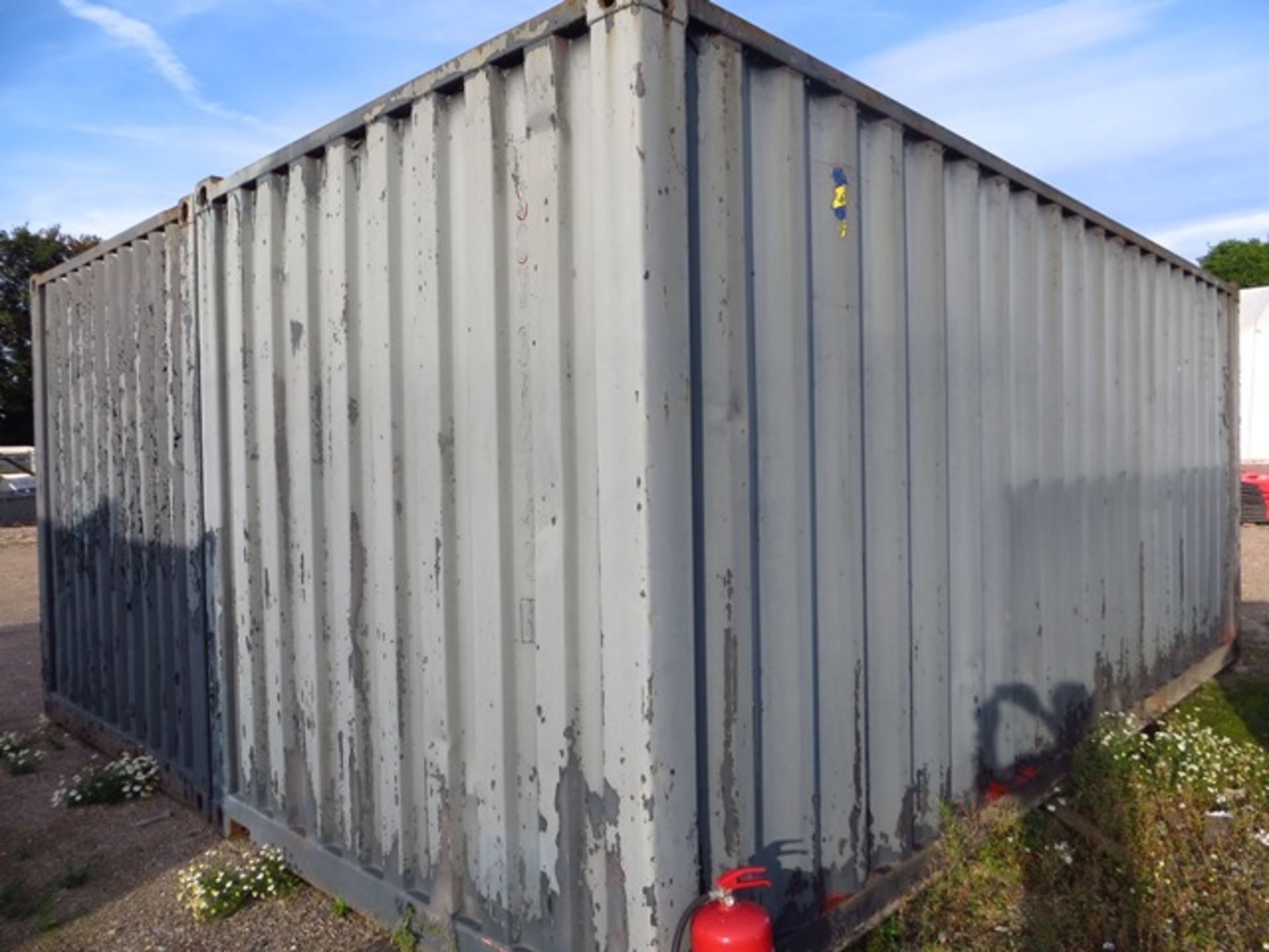 20' x 9' Steel Shipping Container excluding Contents *Note Collection Friday 11th October 2019 - Image 2 of 3