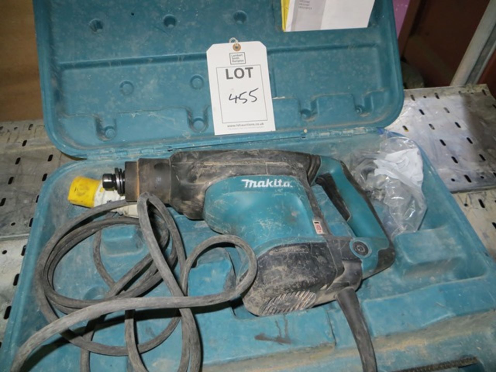 Makita HR3210C AVT 032mm 110v Hammer Drill c/w Case