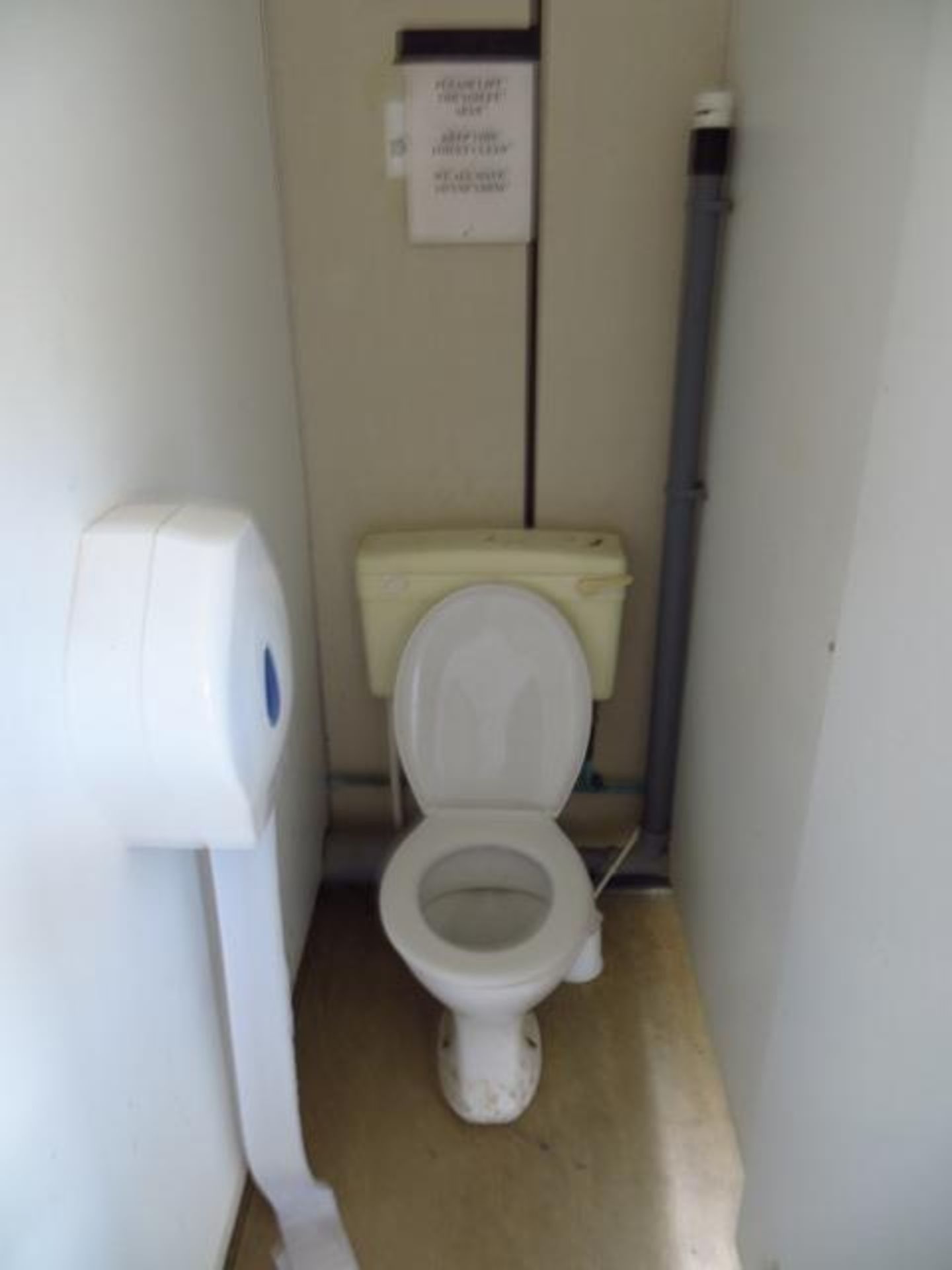 13' x 9' Steel Jackleg Container Split WC 2 Cubicles & 2 Urinals c/w Separate Ladies Toilet Cubicle - Image 6 of 7
