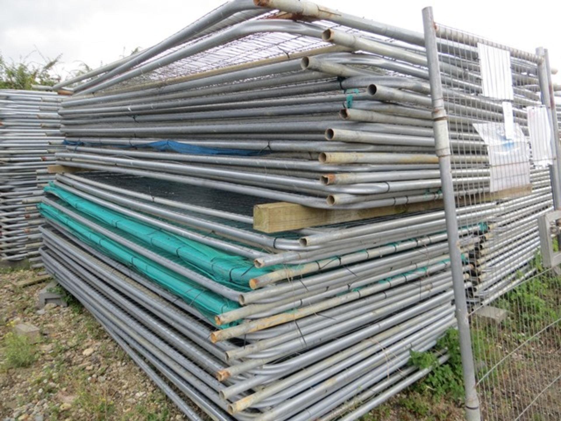 Approx 50 Heras Fencing Panels L 3400mm H 1900mm c/w Gate & 53 Footing Blocks - Image 2 of 3