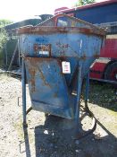 Conquip 1000 Litre Crane Liftable Concrete Bucket with Chute NB: This item has no record of Thorough