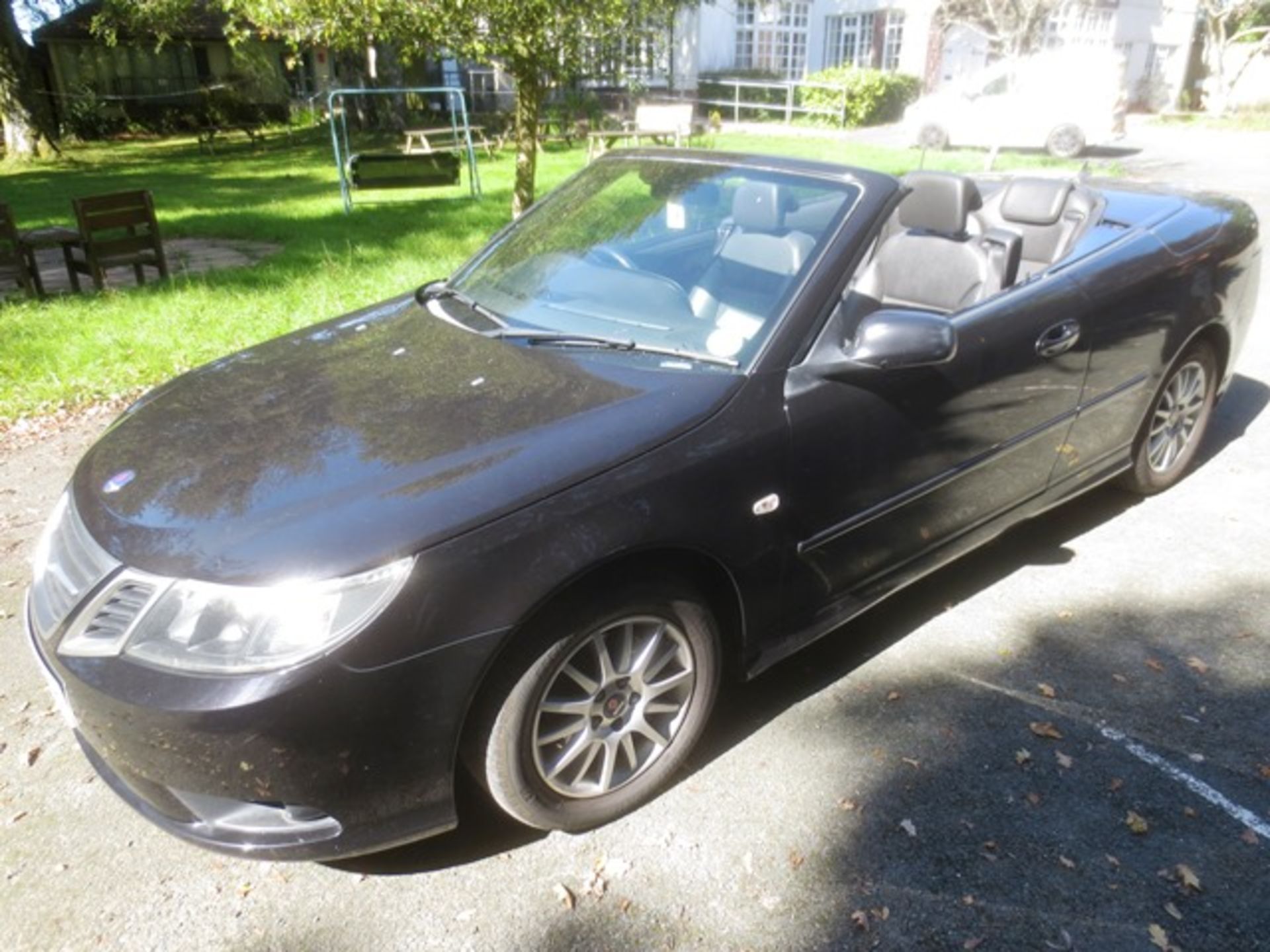 Saab 9-3 Linear SE TID 150 1910cc Diesel Automatic Convertible, leather seats, A/C, power roof, - Image 3 of 23