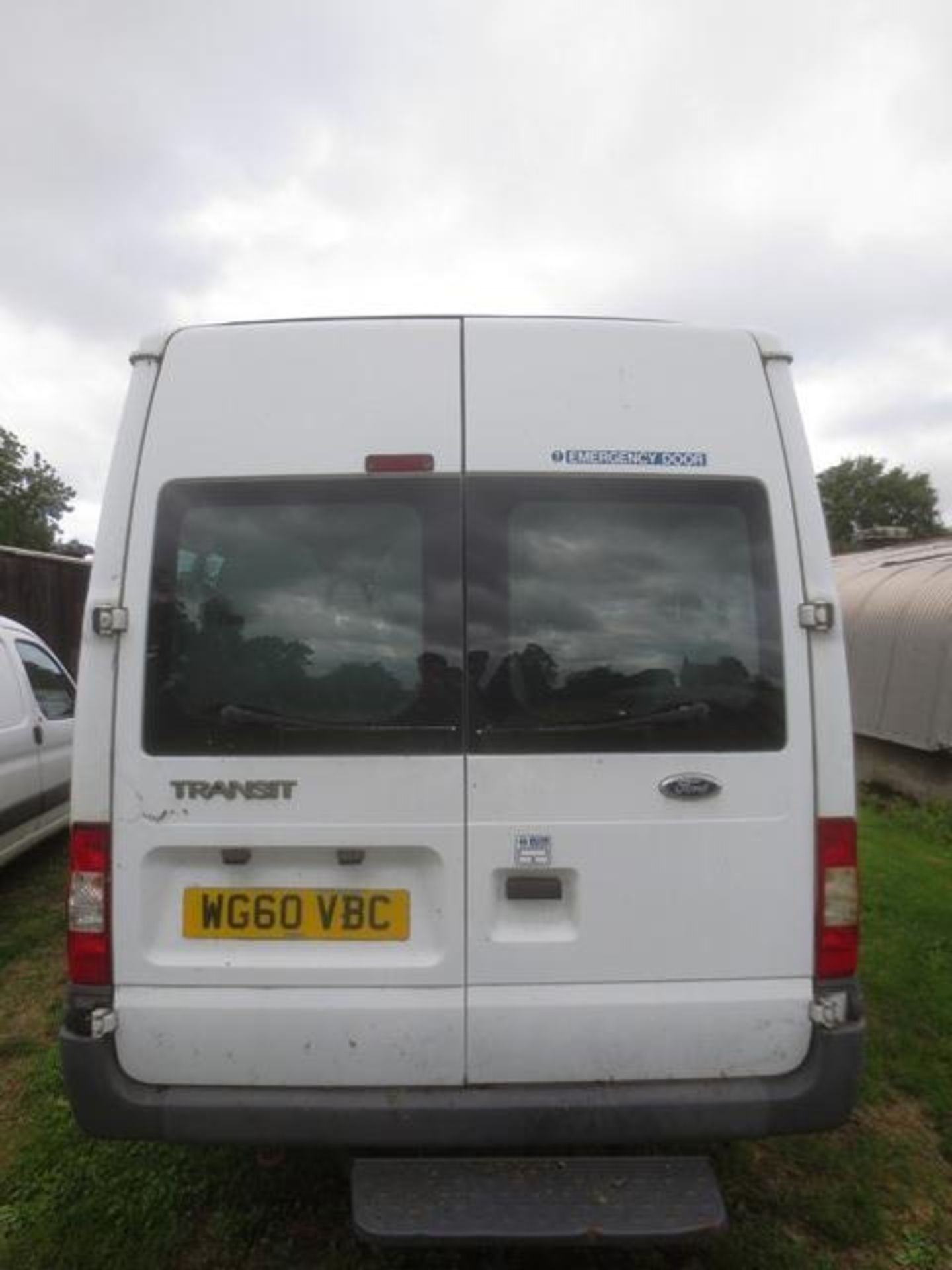 Ford Transit, 17 seater mini bus, reg no: WG60 VBC, mileage: circa 78,300km, MOT: 26/2/20 (please - Image 5 of 15