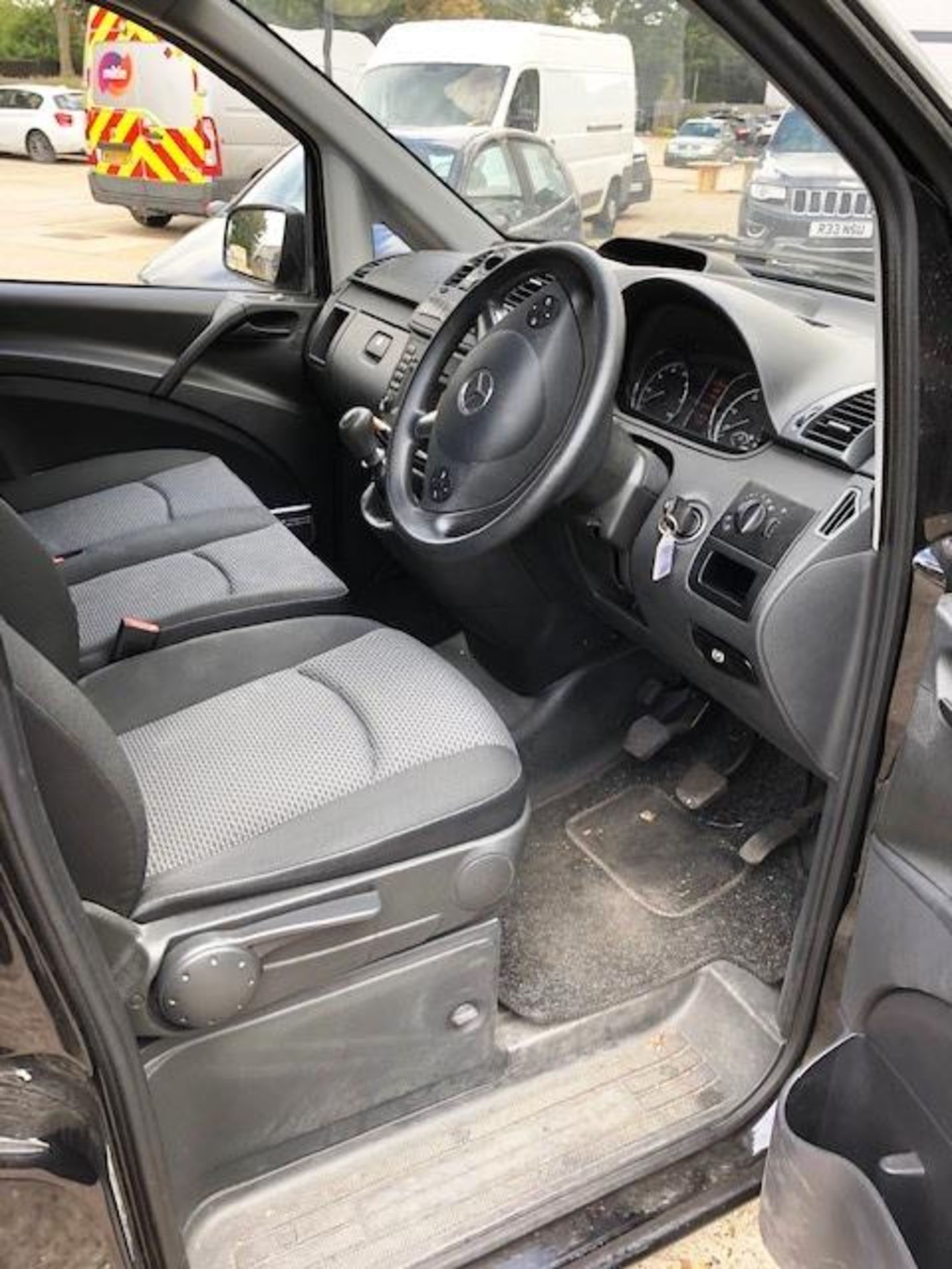 Mercedes Vito 113 CDI Panel Van, 2143cc diesel, mileage: 25,464, MOT: 03/07/20, Reg no: GF62 NHJ, - Image 5 of 8