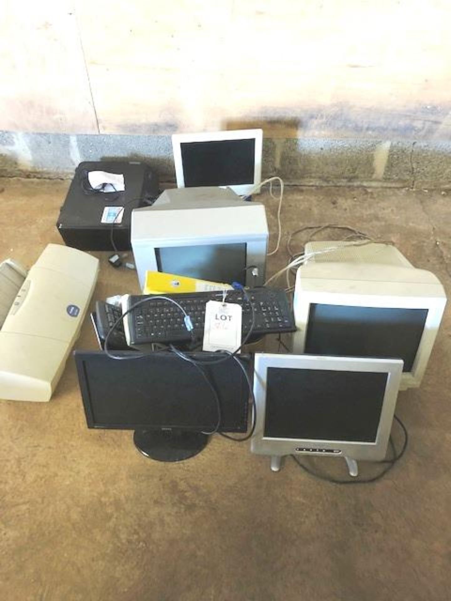 Quantity of Assorted I.T. (as lotted) (please note: Sold as spares/repairs/parts only)