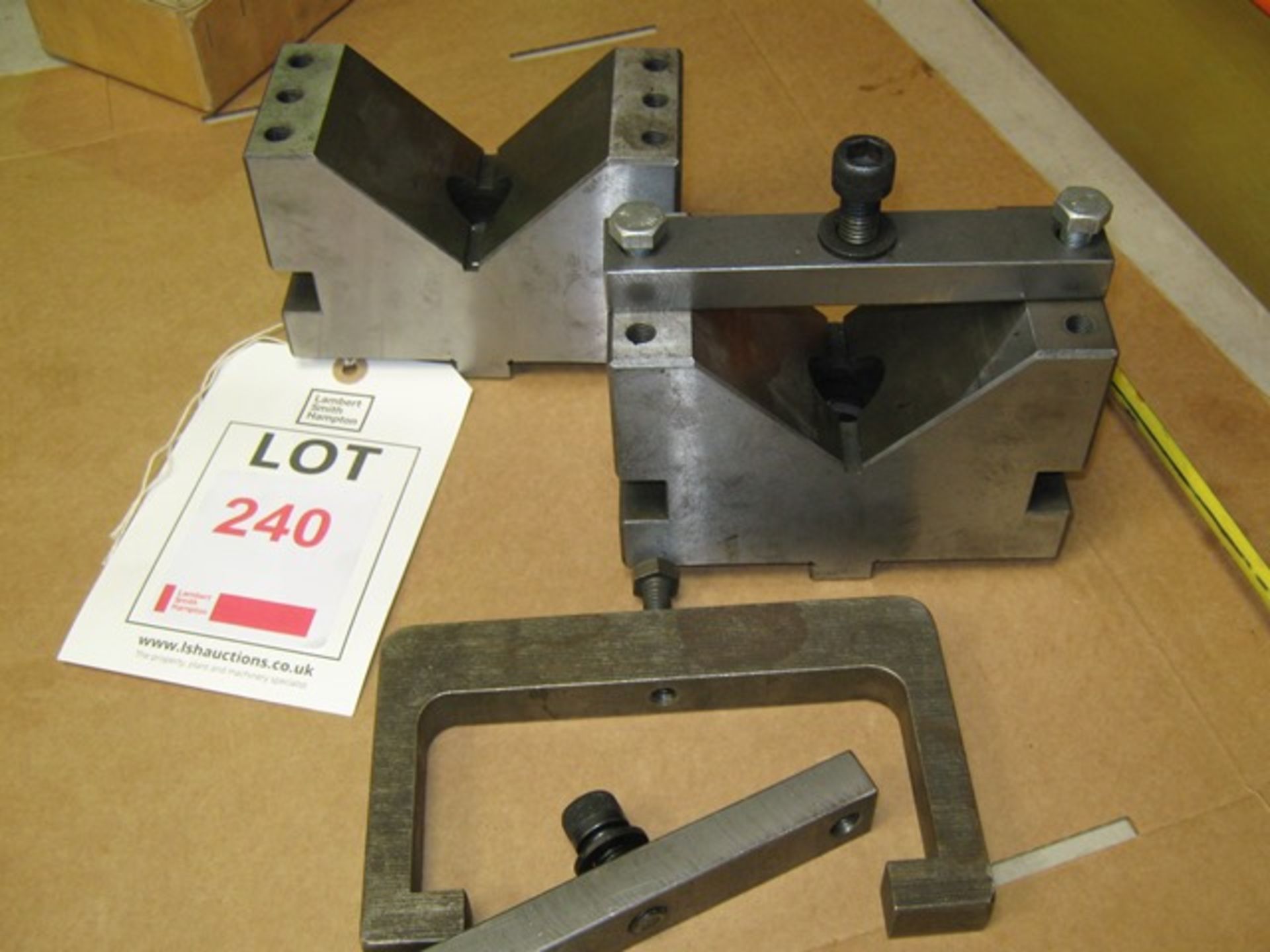 Pair machine bed vee blocks, 6"x 4"x 2 3/4"