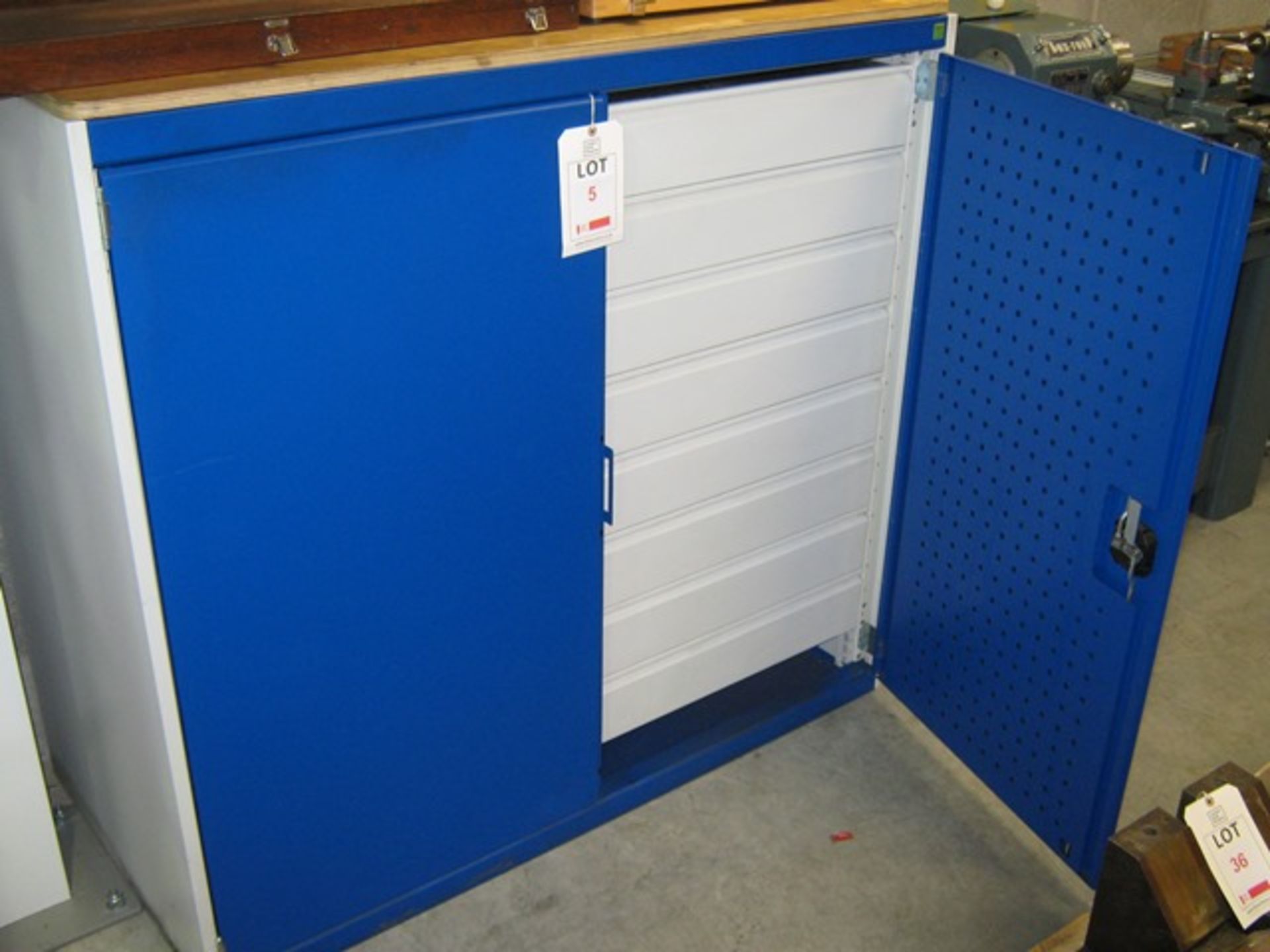 Bott storage cabinet, 1300mm x 650mm x 1200mm High , fitted with 8 drawers - Image 3 of 4