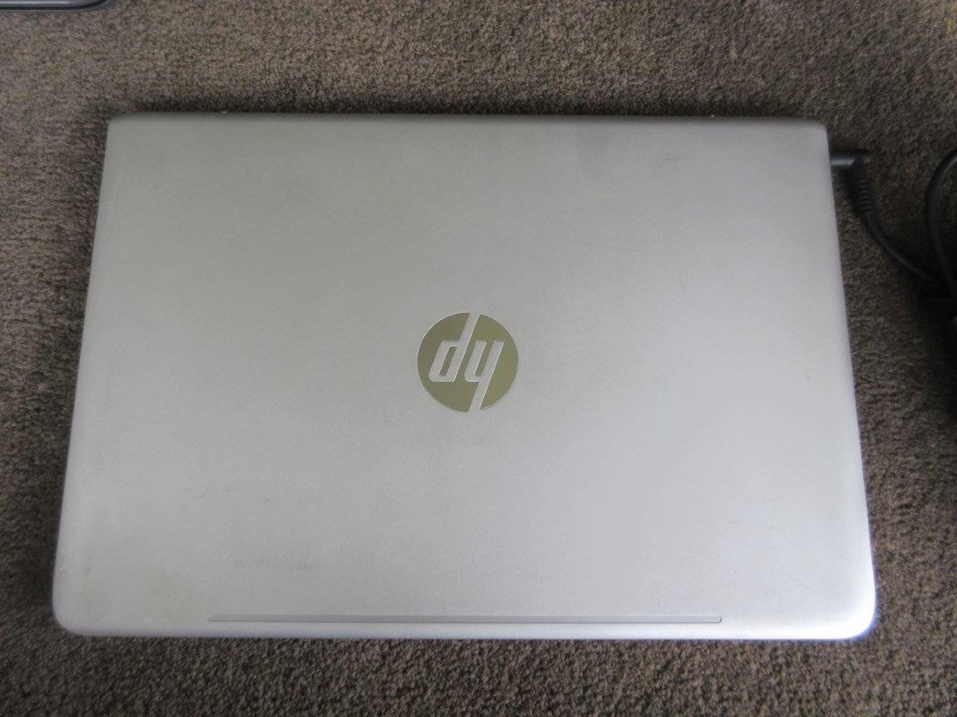 HP Envy laptop incorporating Bang Olufsen Audio and Intel i7 processor with mains lead - Image 3 of 4
