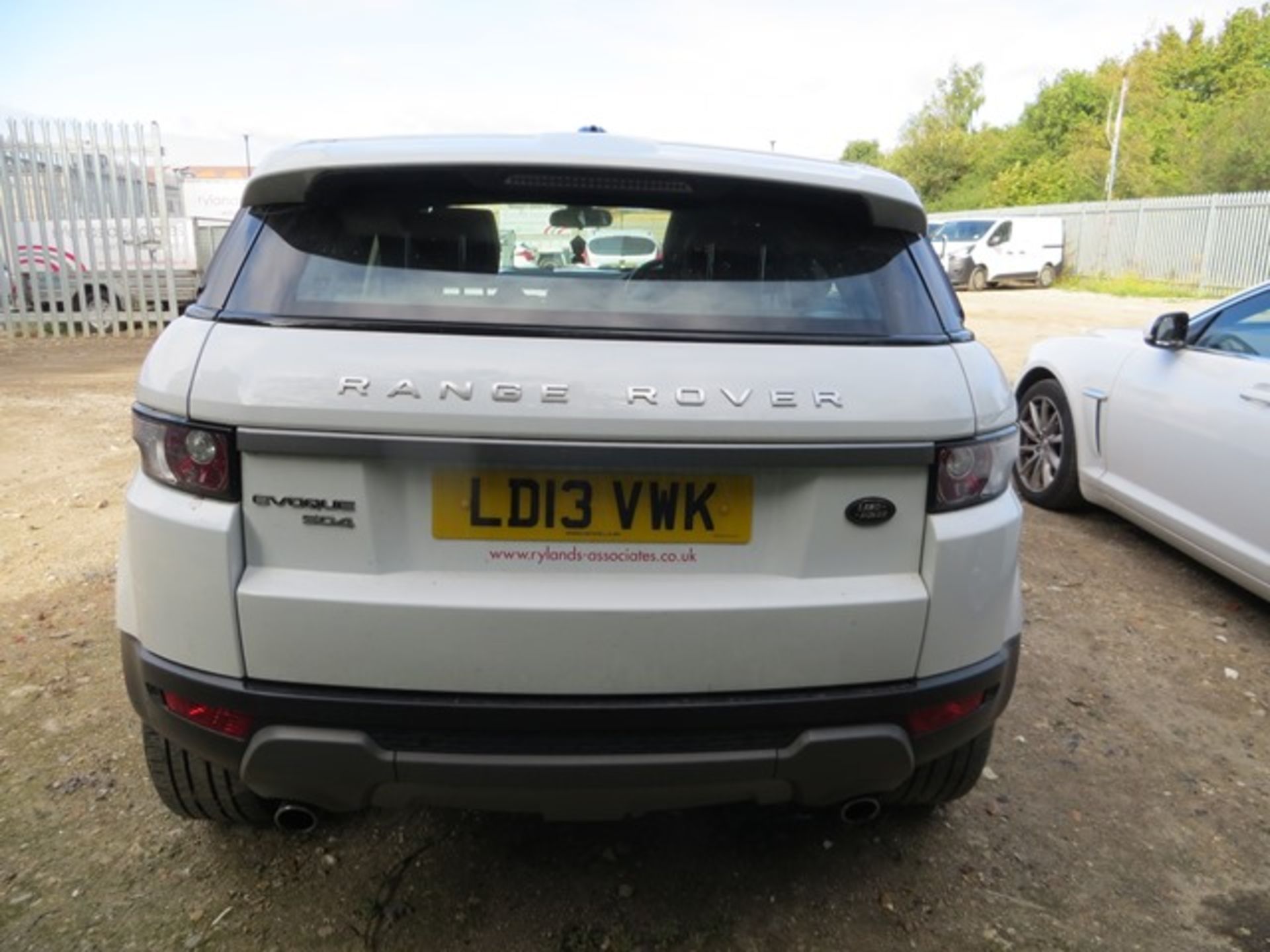 Range Rover Evoque Pure S SD4 5 door diesel estate 2179cc Reg No LD13VWK DOR 28/06/2013 91,785 - Image 4 of 8