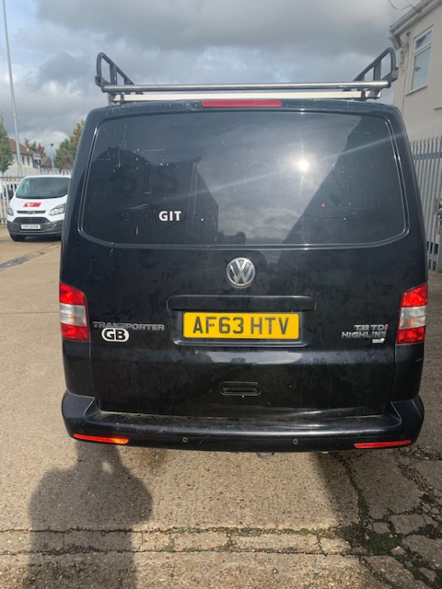 Volkswagen Transporter T28 H line 140 TDi Diesel 1968cc Panel Van c/w roof rack, Reg No AF63HTV, - Image 3 of 7