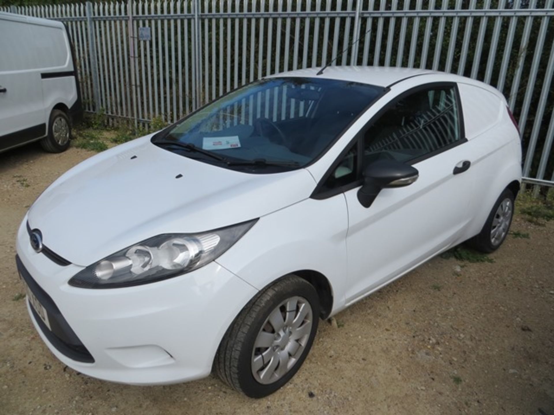 Ford Fiesta Base 1.4TDCi 68 Trend diesel panel van 1399cc Reg No WK10XOD DOR 03/03/2010 135,512 - Image 2 of 8