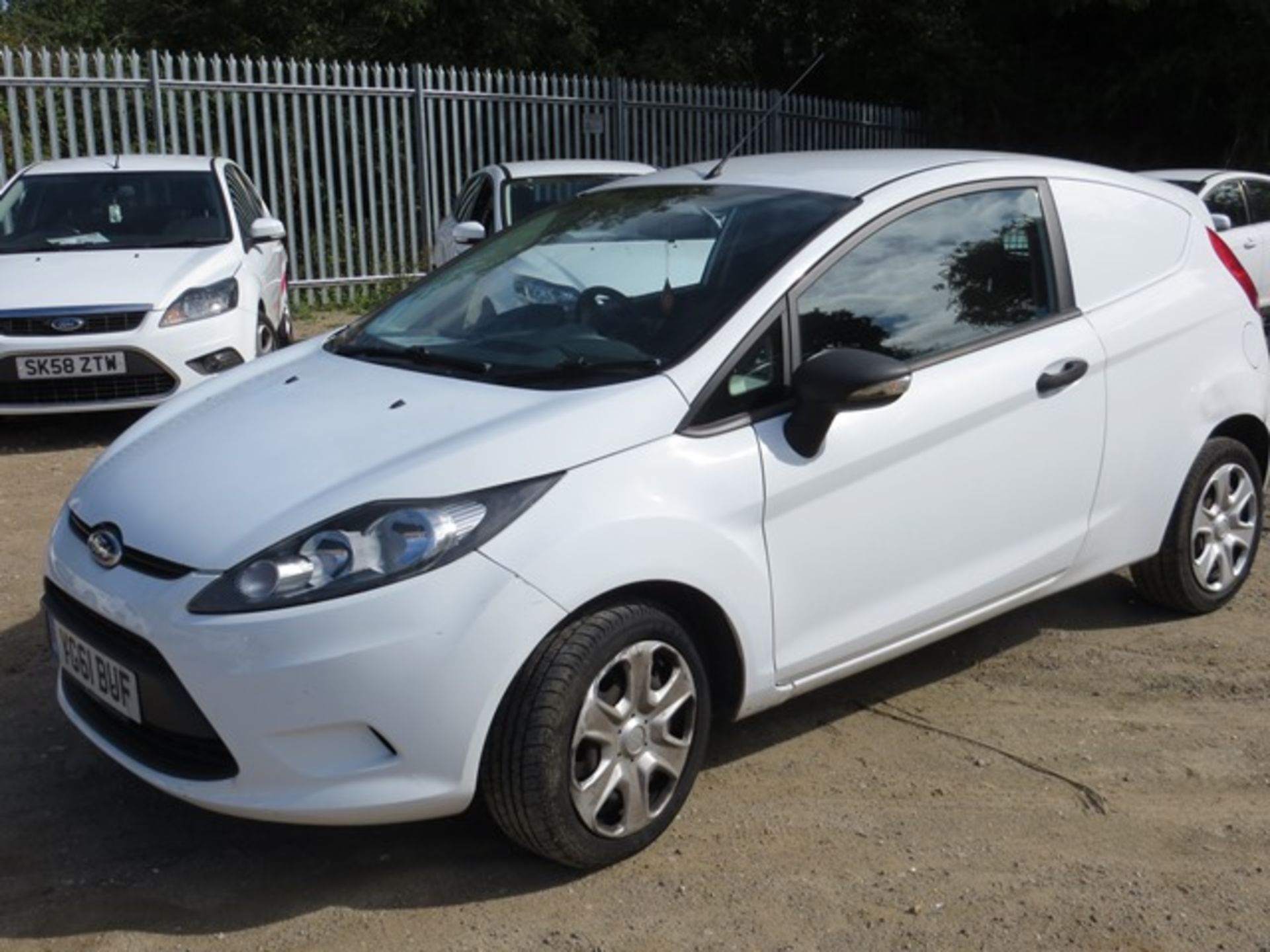 Ford Fiesta Base 1.4TDCi Trend diesel panel van 1399cc Reg No YG61BUF DOR 21/09/2011 60,211 recorded - Image 2 of 9