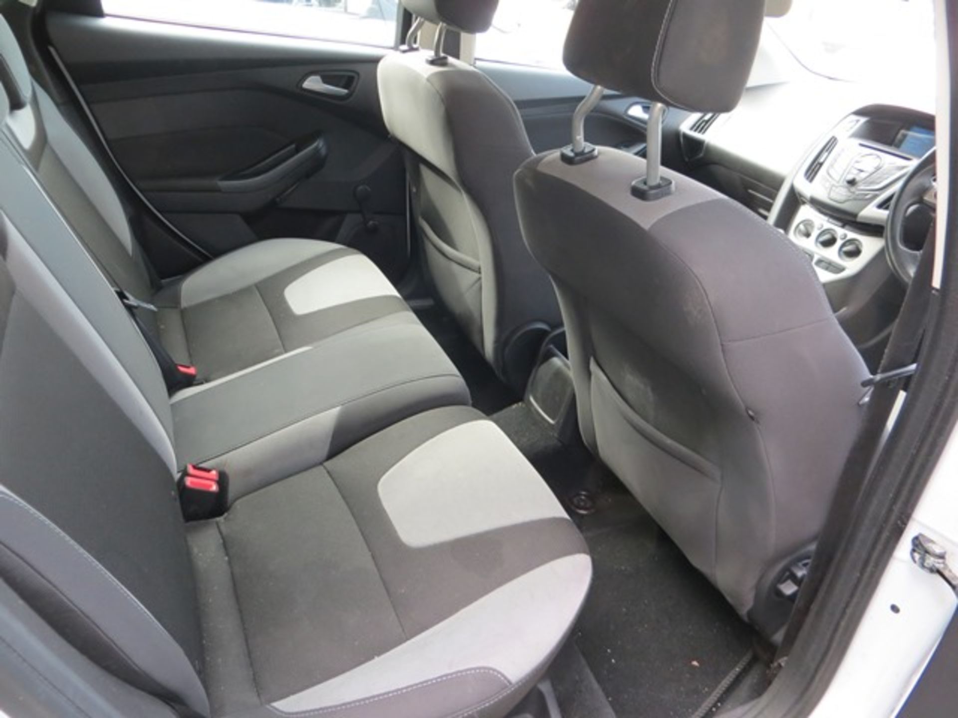 Ford Focus Zetec 1.6TDCi Econectric 5 door diesel hatchback 1560cc Reg No NL62WCN DOR 29/09/2012 - Image 8 of 8