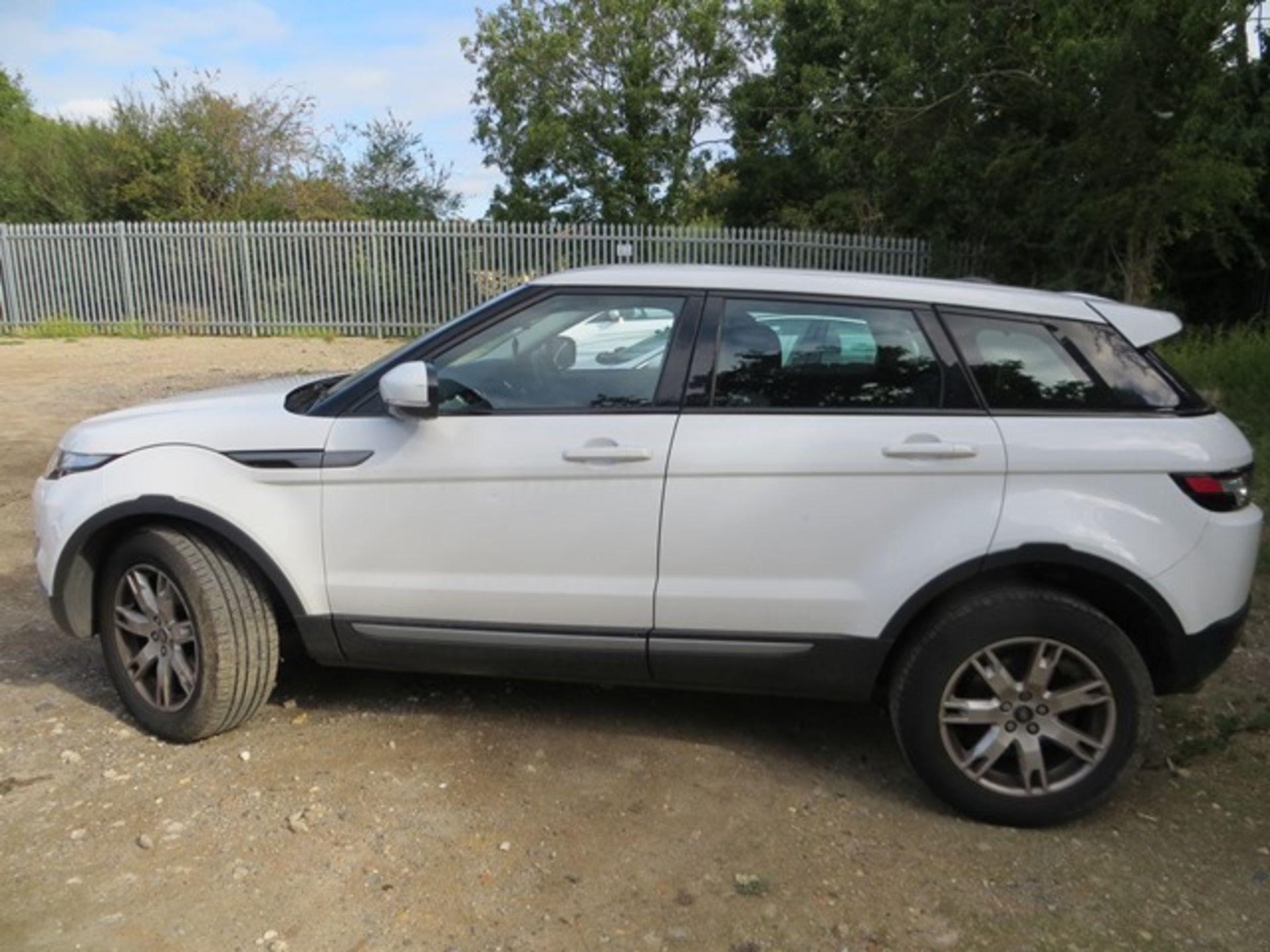 Range Rover Evoque Pure S SD4 5 door diesel estate 2179cc Reg No LD13VWK DOR 28/06/2013 91,785 - Image 3 of 8