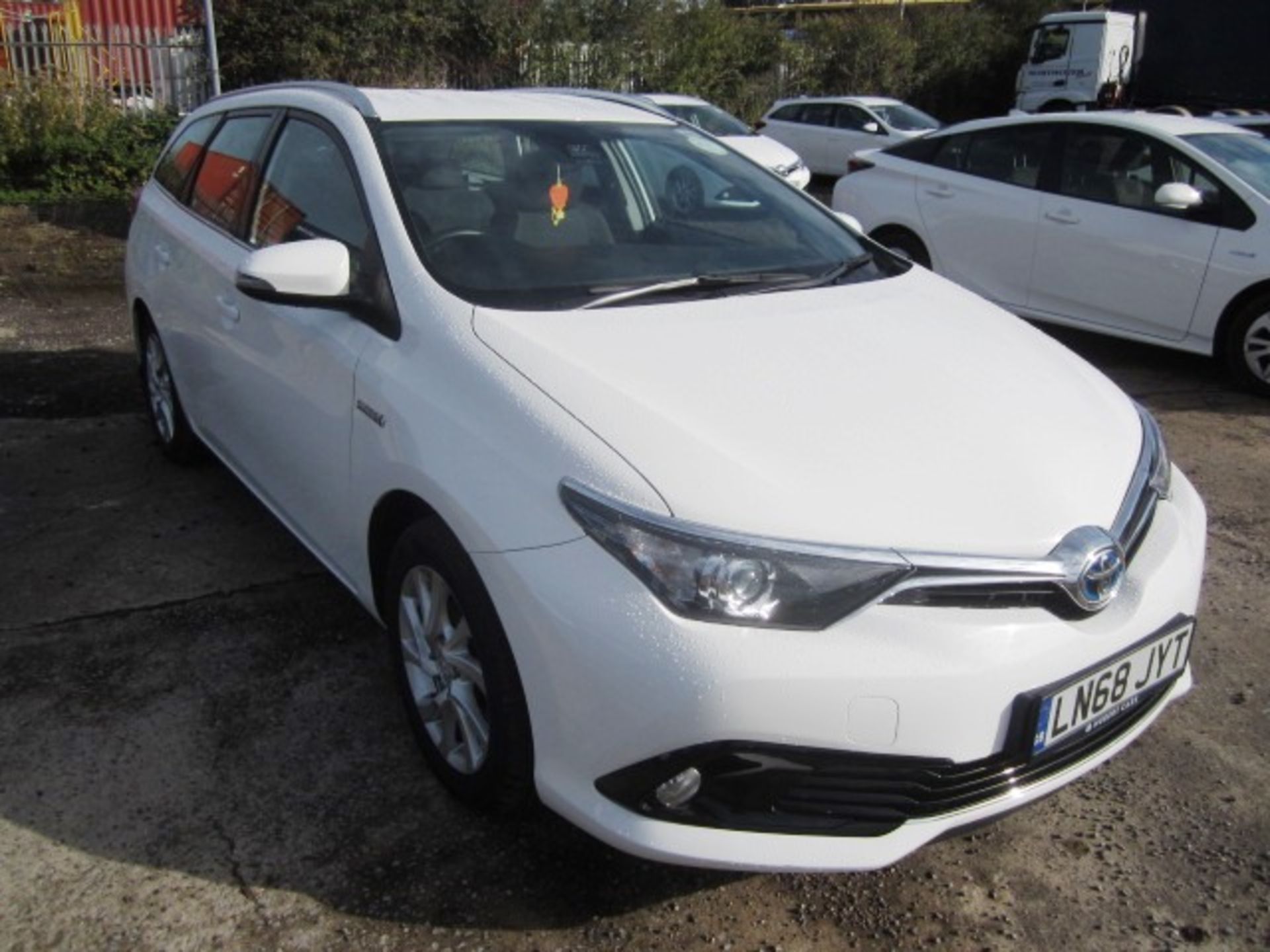 Toyota Auris ICON HEV VVT-I CVT 1.8 hybrid estate. Registration: LN68 JYT. Recorded mileage: 42,844.