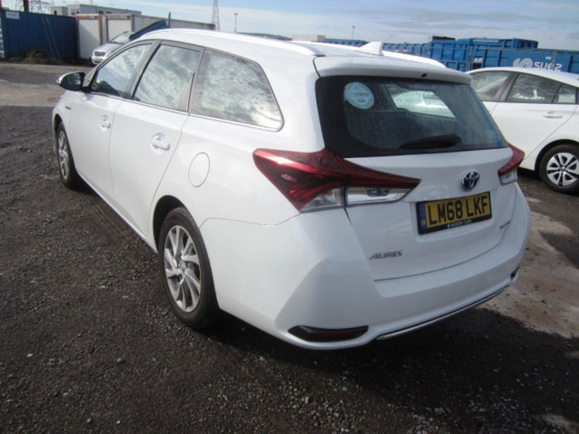 Toyota Auris ICON HEV VVT-I CVT 1.8 hybrid estate. Registration: LM68 LKF. Recorded mileage: 29,836. - Image 4 of 18