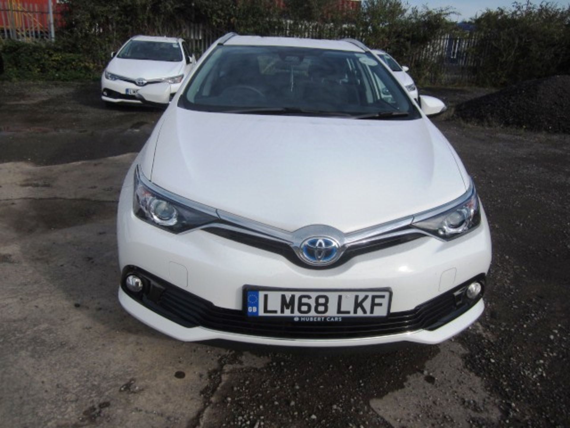 Toyota Auris ICON HEV VVT-I CVT 1.8 hybrid estate. Registration: LM68 LKF. Recorded mileage: 29,836. - Image 2 of 18