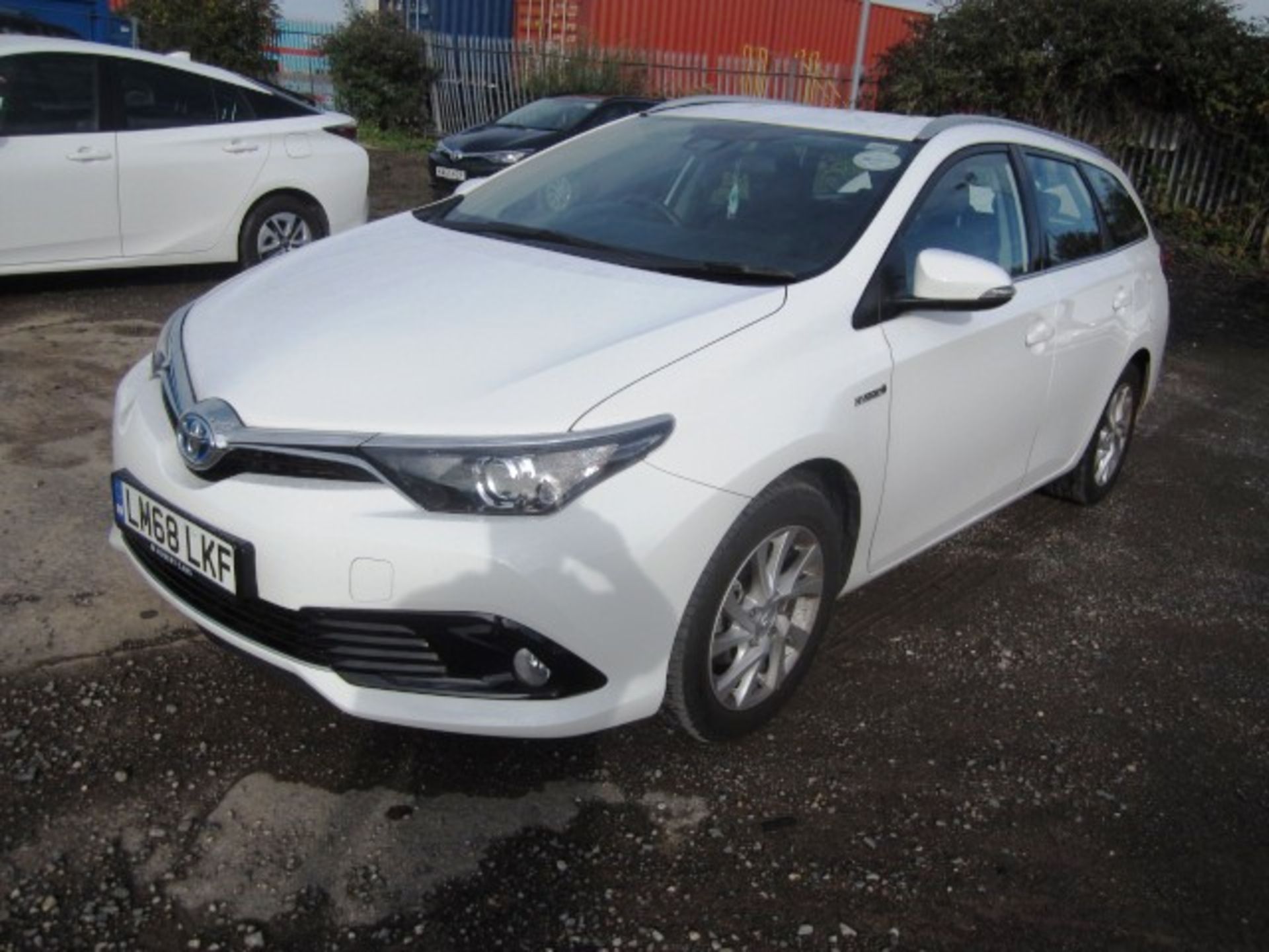 Toyota Auris ICON HEV VVT-I CVT 1.8 hybrid estate. Registration: LM68 LKF. Recorded mileage: 29,836. - Image 3 of 18