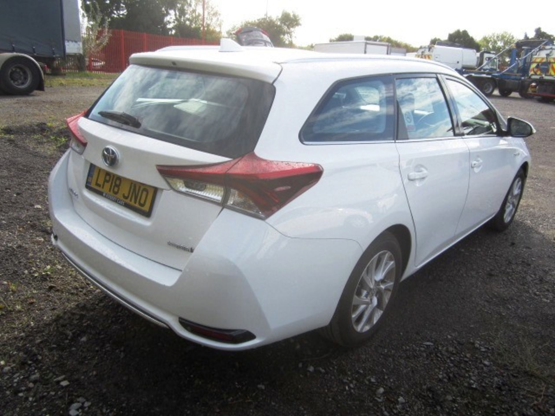 Toyota Auris ICON HEV VVT-I CVT 1.8 hybrid estate. Registration: LP18 JNO. Recorded mileage: 45,284. - Image 5 of 21