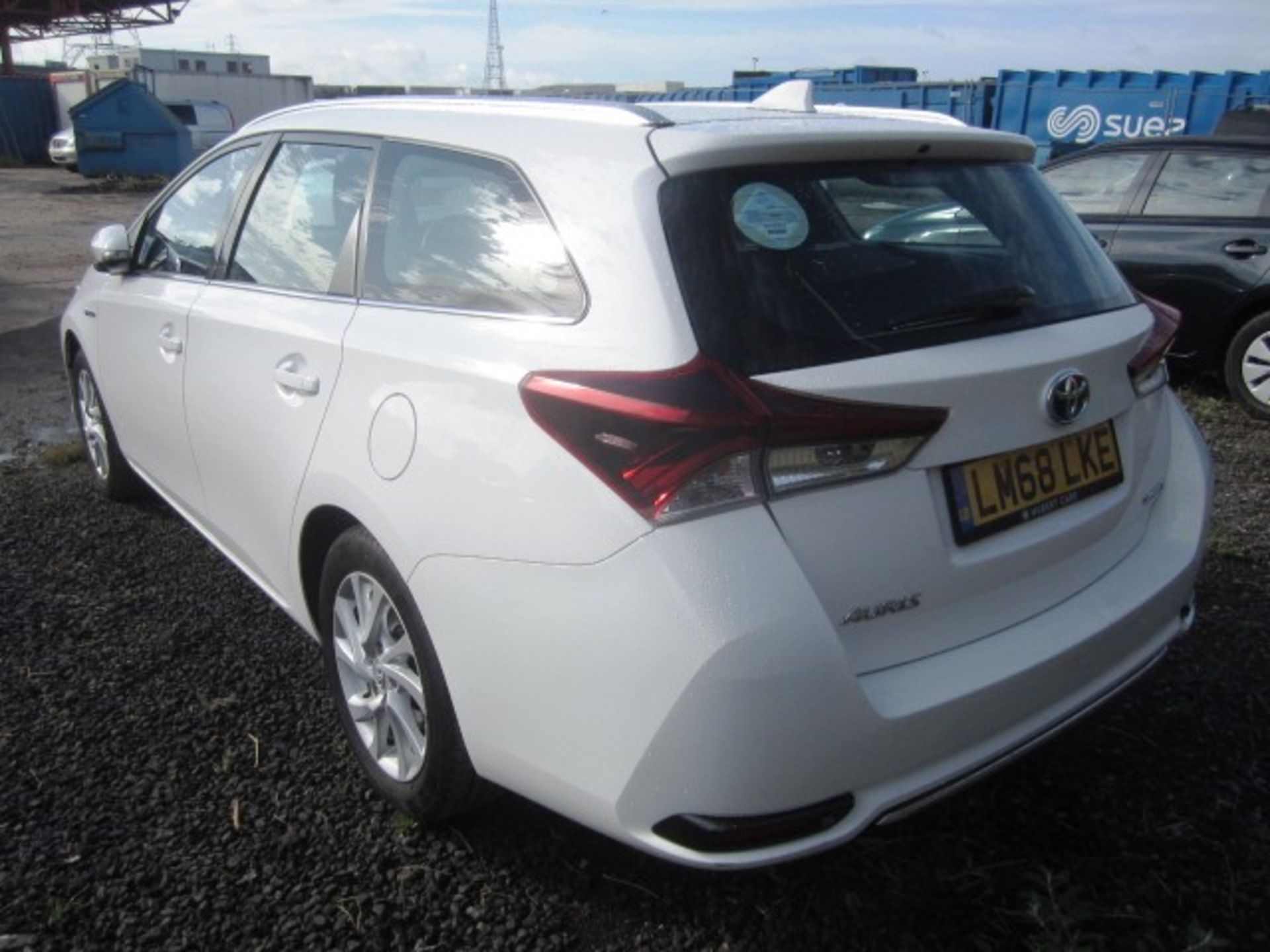 Toyota Auris ICON HEV VVT-I CVT 1.8 hybrid estate. Registration: LM68 LKE. Recorded mileage: 28,724. - Image 5 of 20