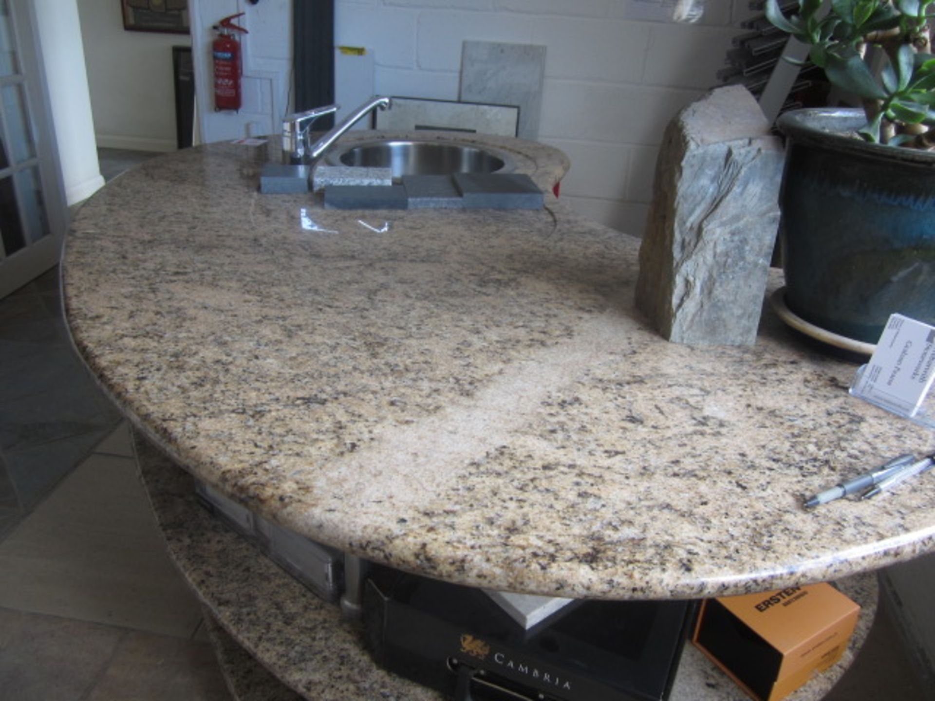 Marble 3 tier display kitchen island with stainless steel circular sink, Blanco tap, approx. - Image 5 of 5