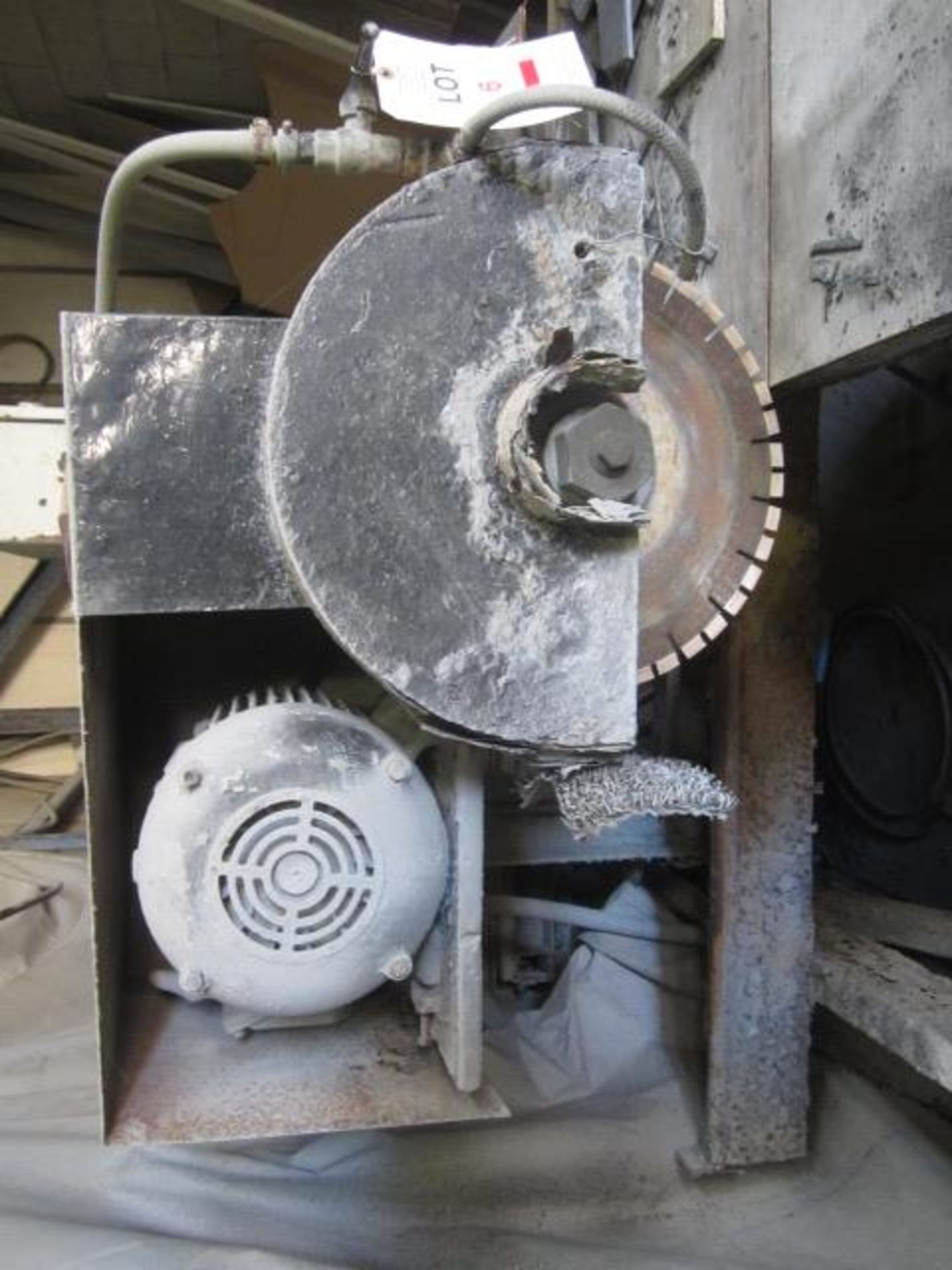 Bespoke twin blade stone saw, mounted on steel frame, approx. distance between blades 1.2m, water - Image 3 of 3