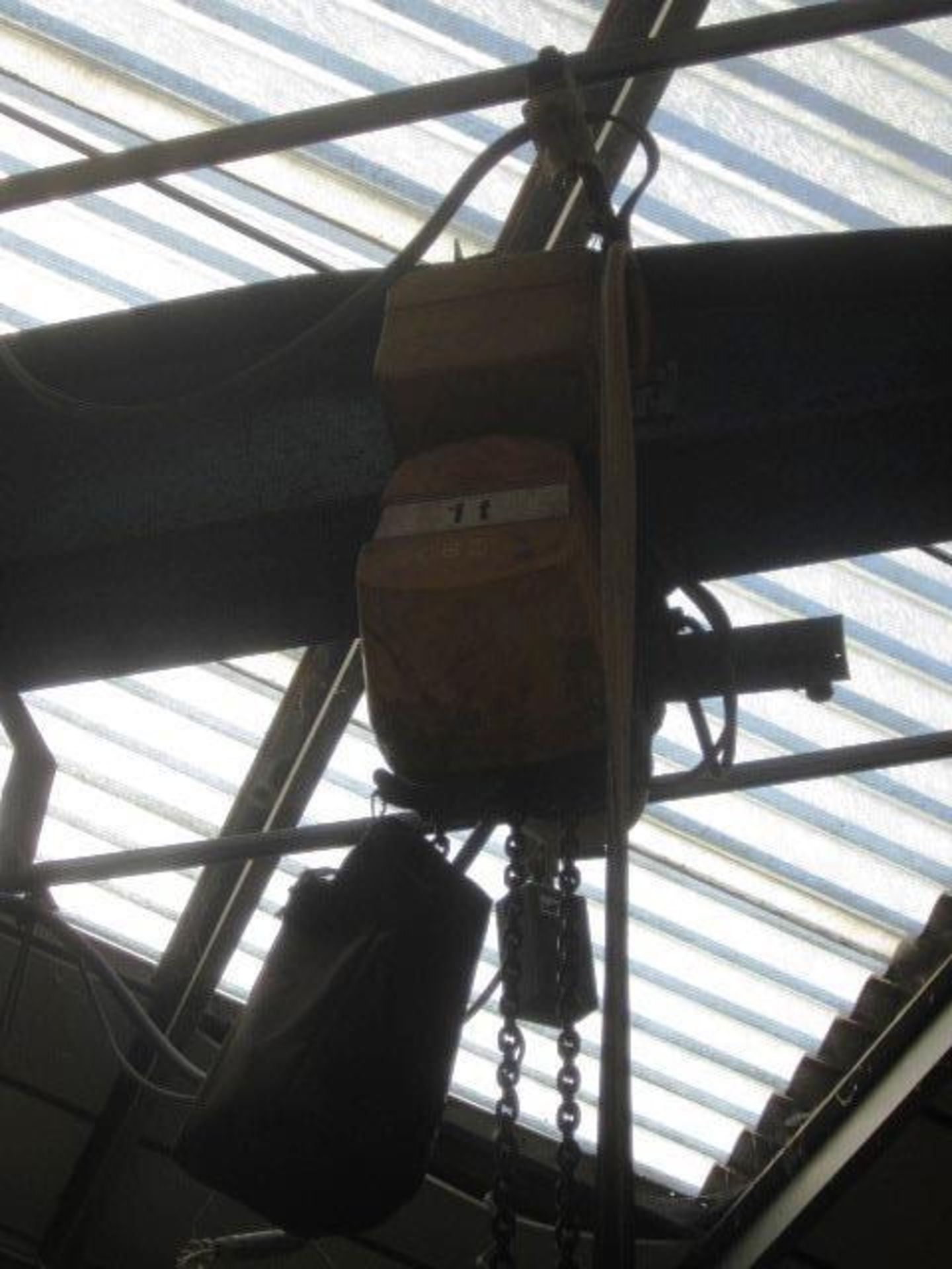 Floor-mounted pillar jib crane, s/n: 11853, SWL: 1 tonne with Davy Morris Electric Chain block, - Image 3 of 4