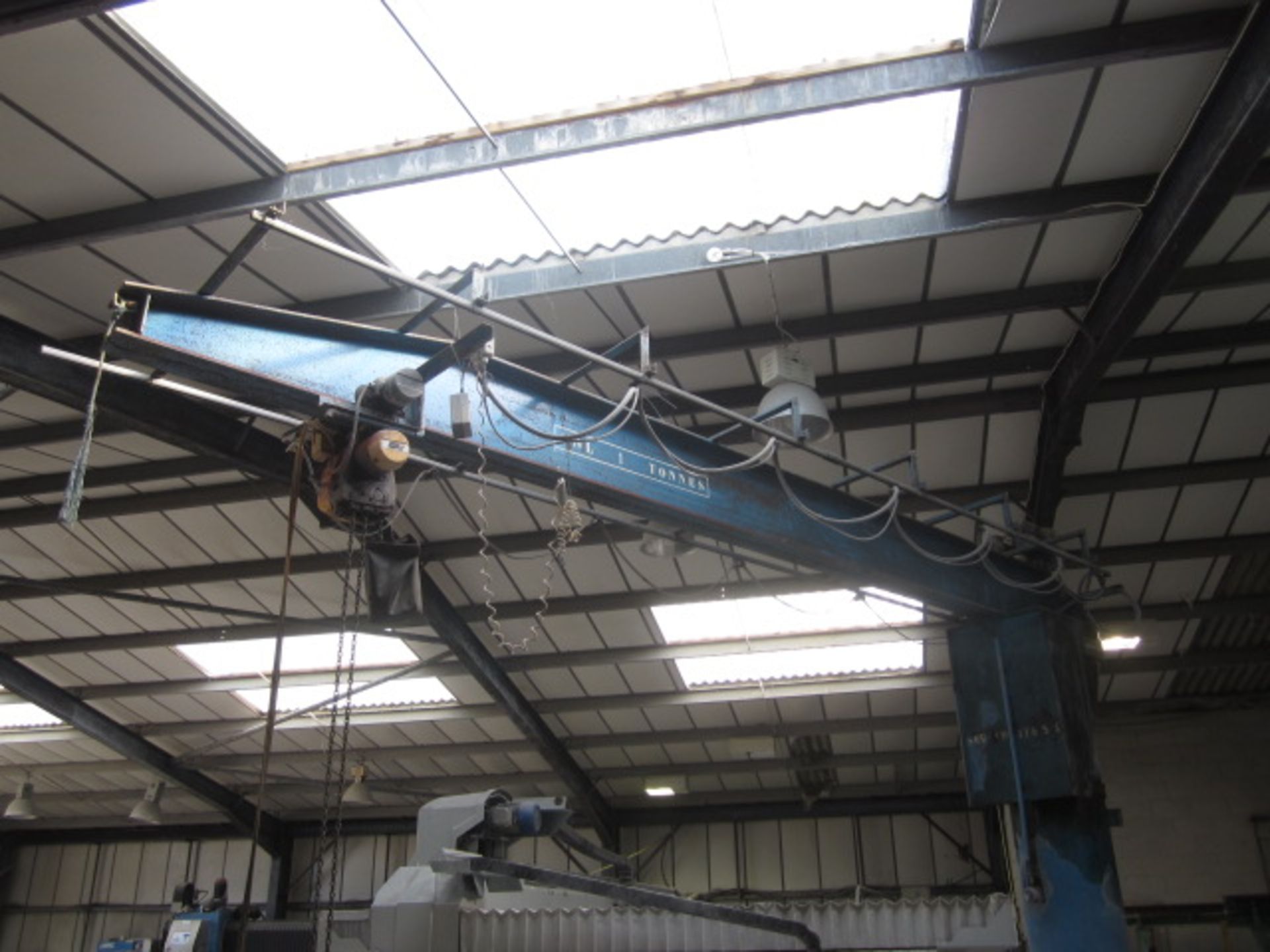 Floor-mounted pillar jib crane, s/n: 11853, SWL: 1 tonne with Davy Morris Electric Chain block, - Image 2 of 4