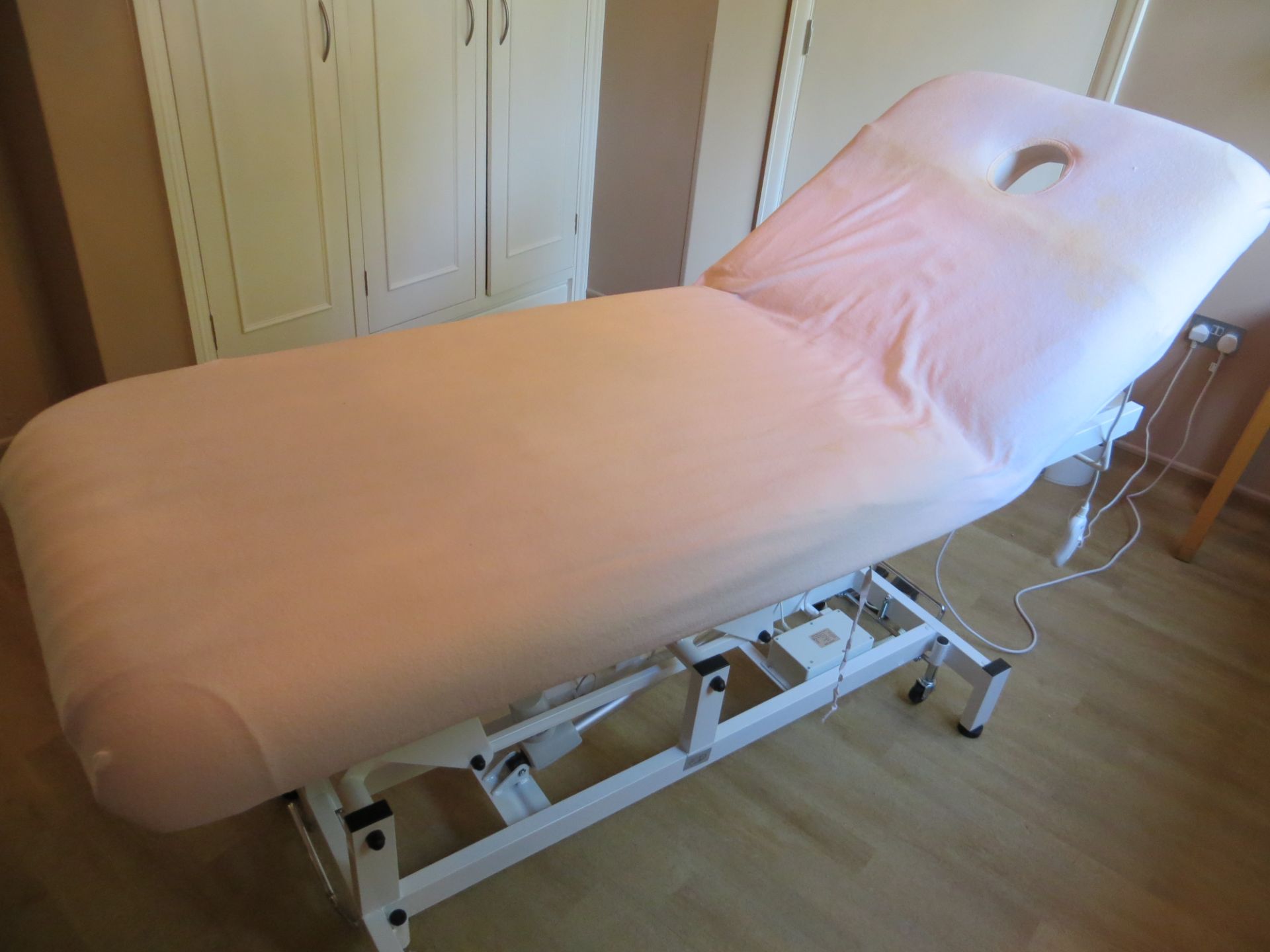 Contents of Robinia treatment room to include Silverfox electric height adjustable massage table - Image 3 of 3