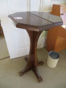 Single pedestal high lamp table