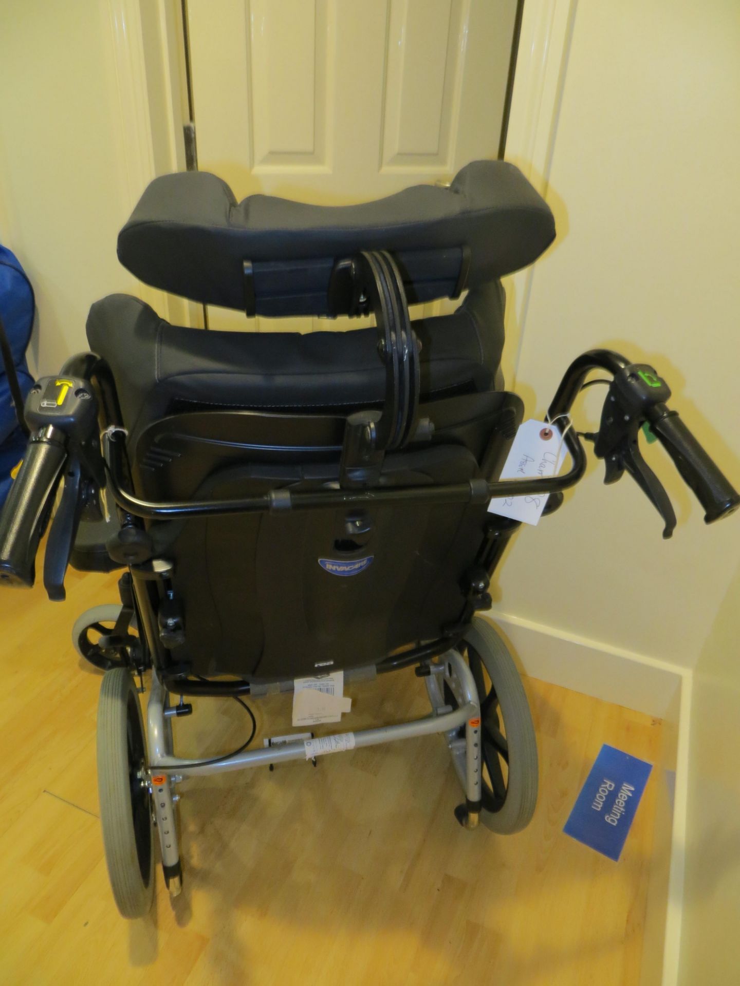 Invacare REA Azalea Assist Tilt in Space wheelchair s/n 1310200106 (2013) - Image 3 of 3