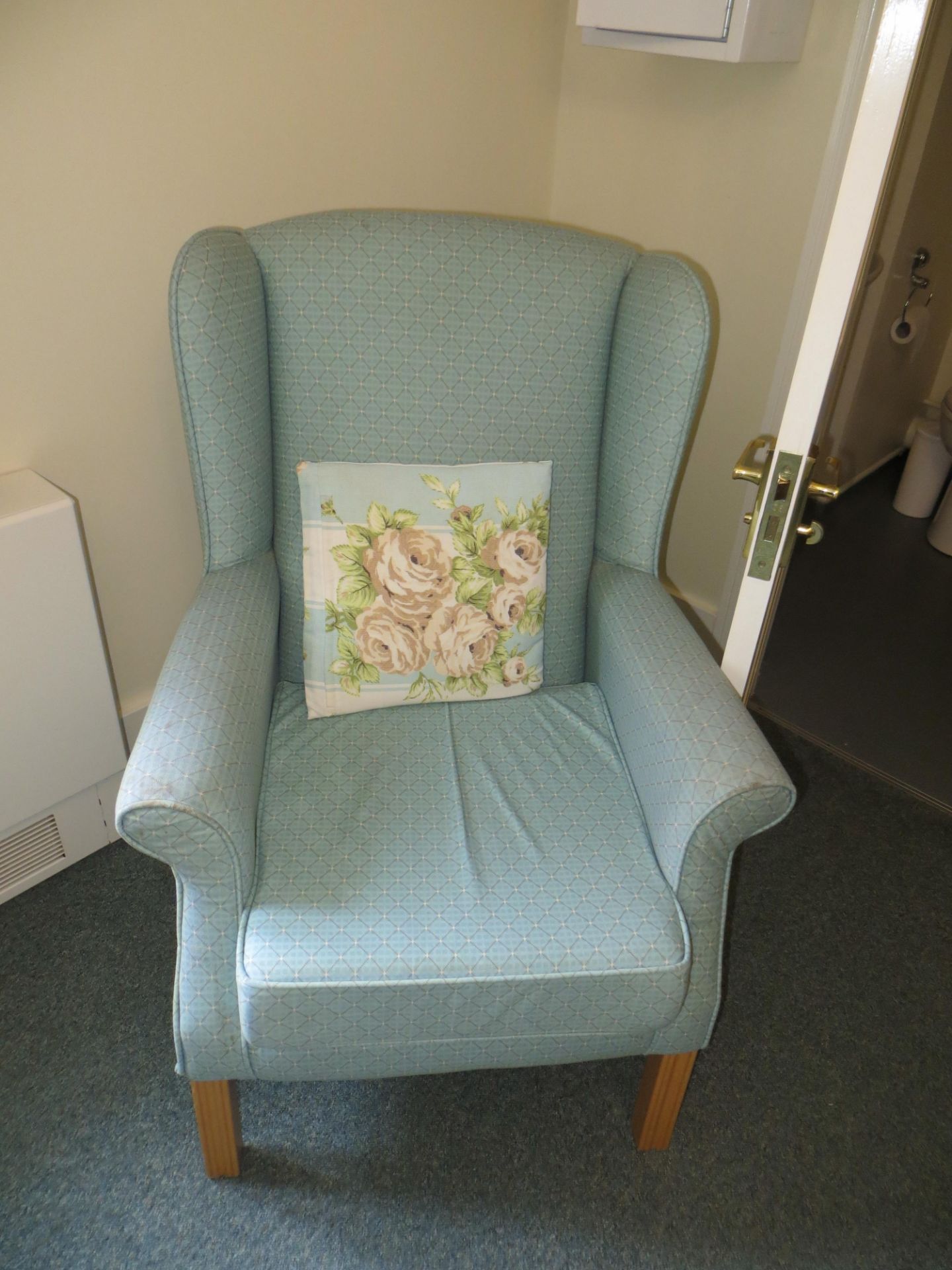 Contents of Corner bedroom to include 3 drawer dark wood bedside chest, dark wood wardrobe, dark - Image 4 of 4